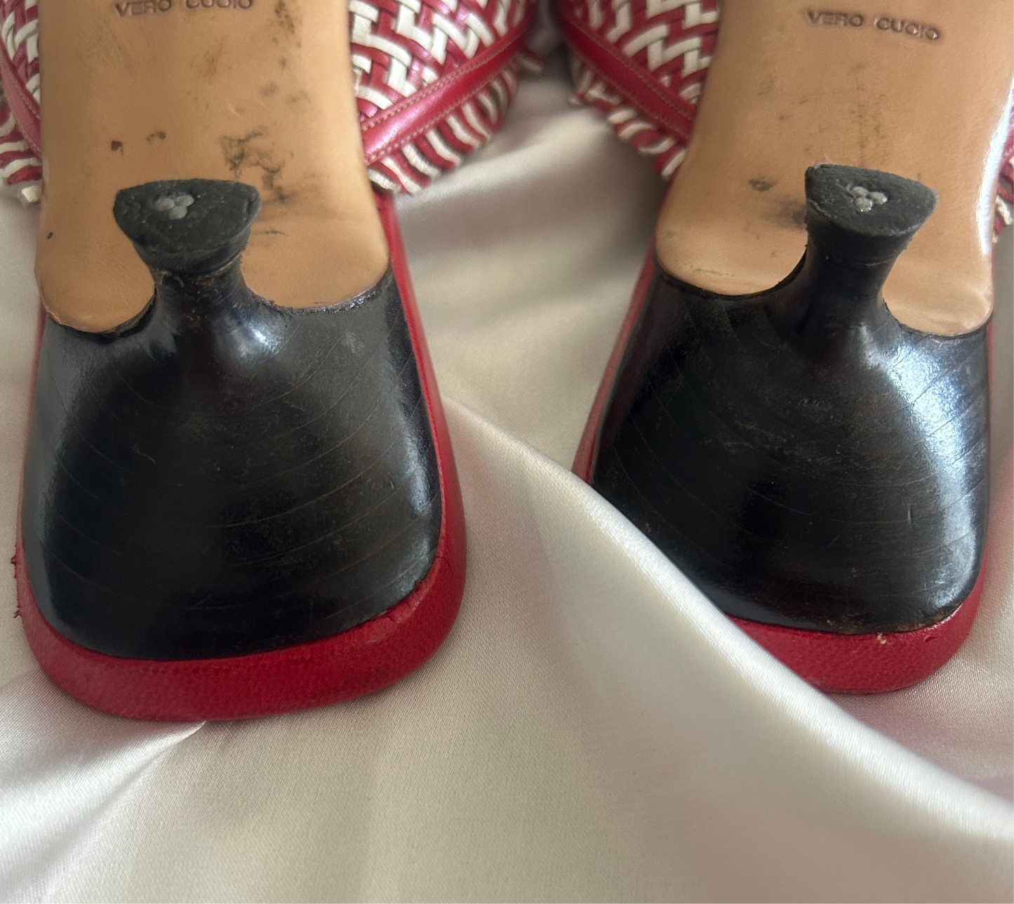 Prada kitten heels EU37.5