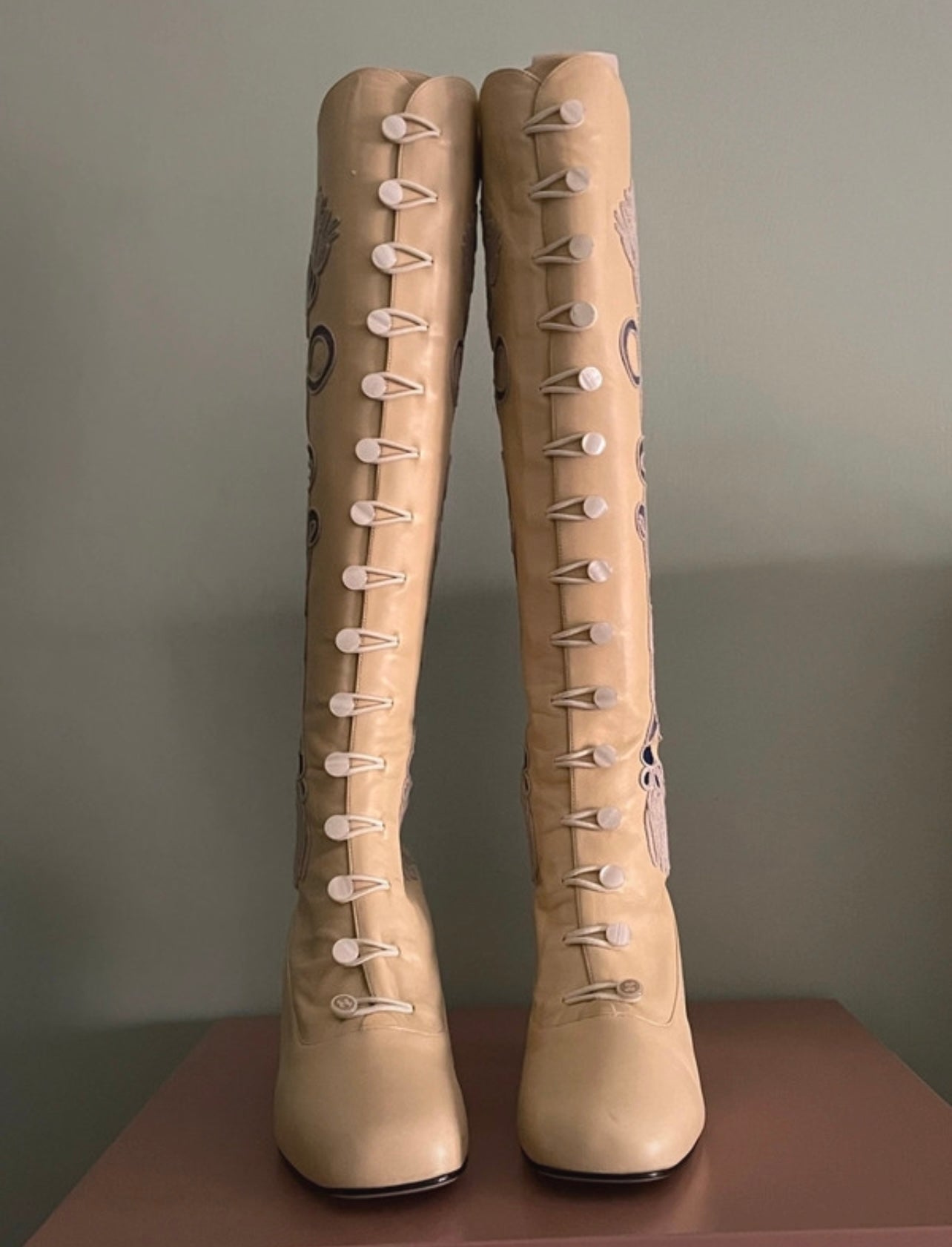 Gucci embroidered boots EU39