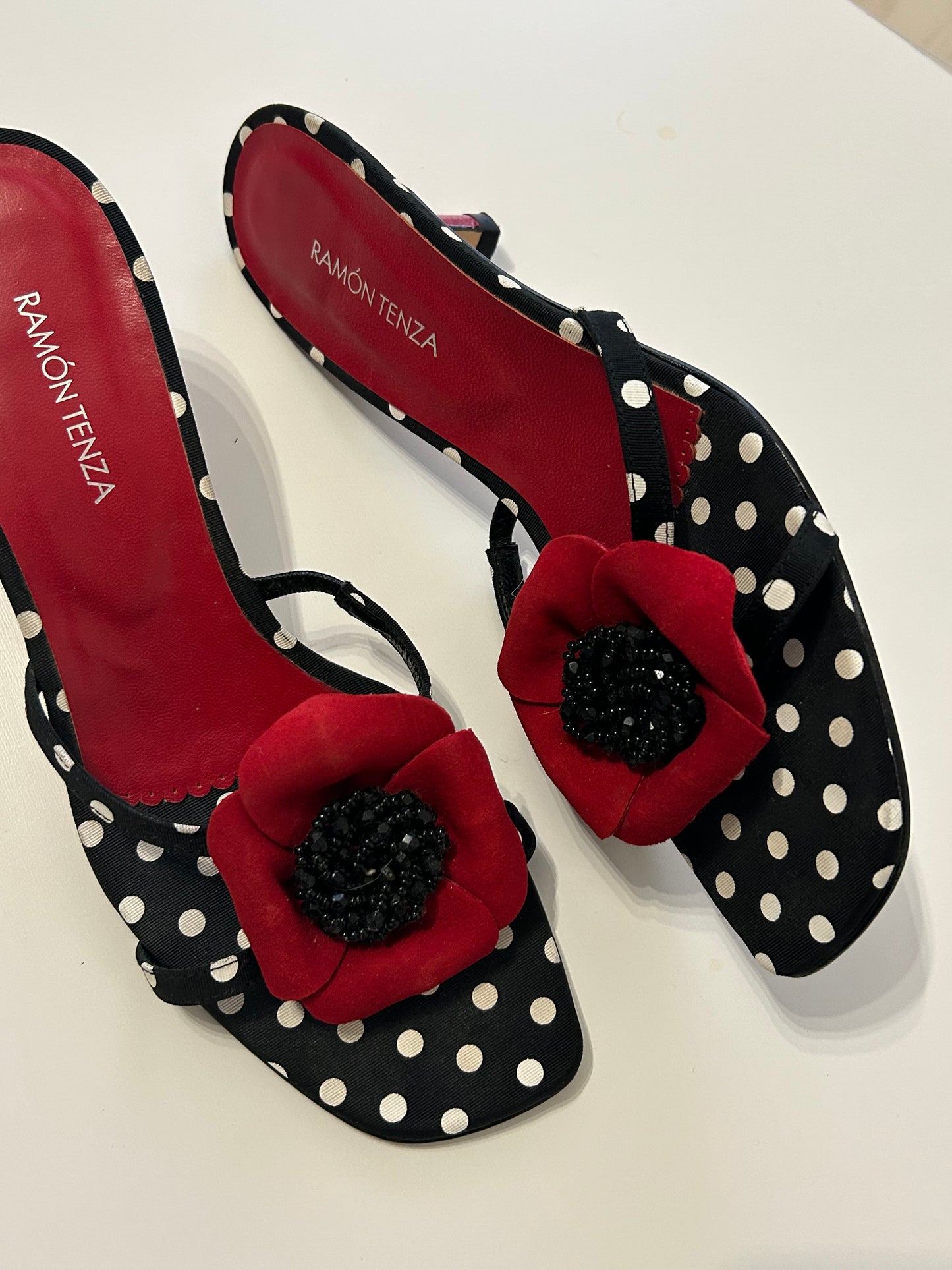 Ramón Tenza polka dots kitten heels EU39