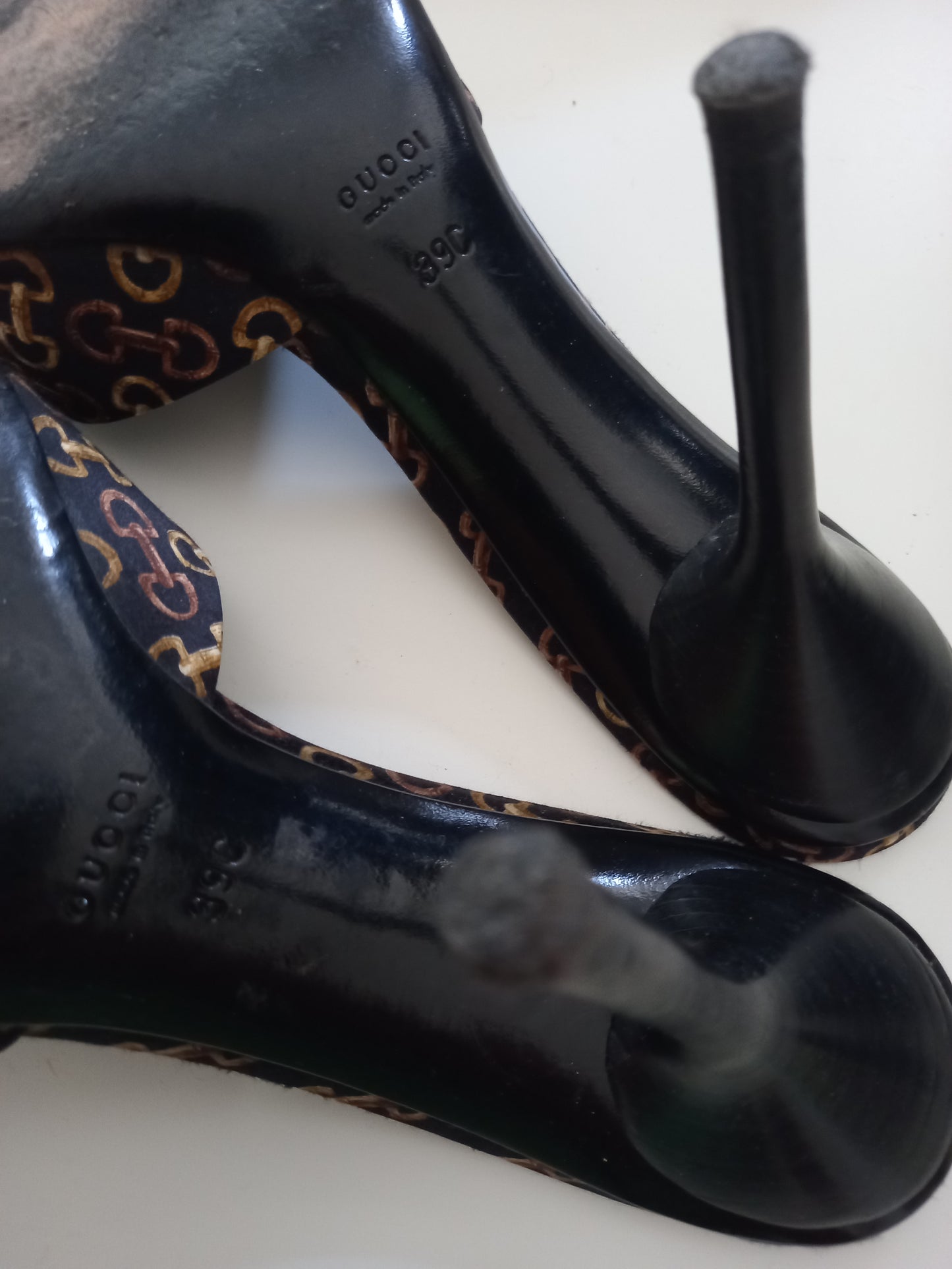 vintage gucci sandals