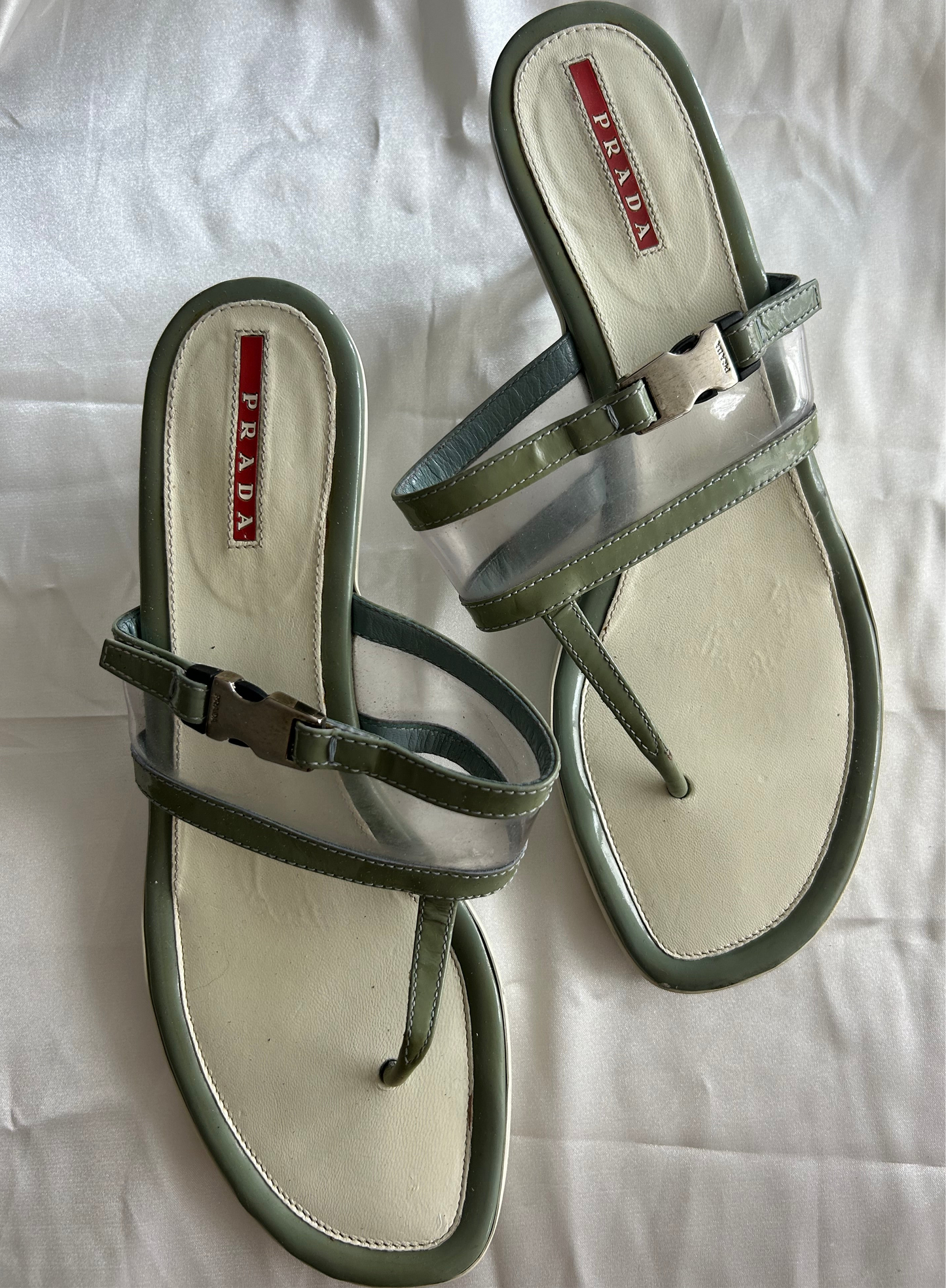 Prada thong EU40