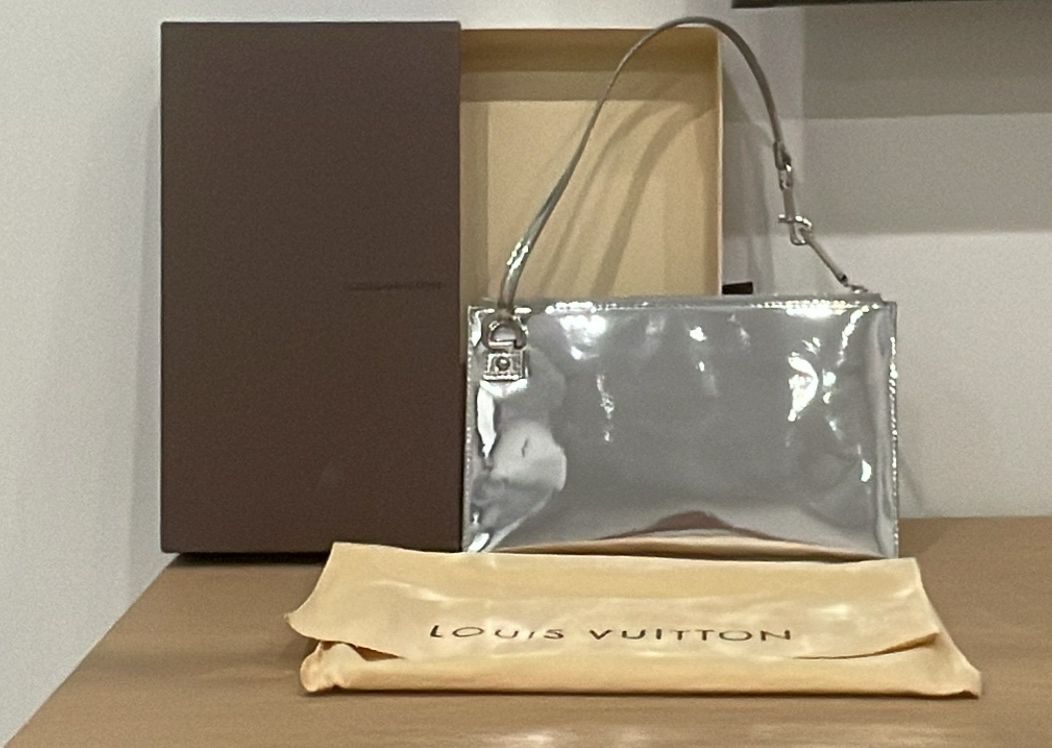 Louis Vuitton mirror Pochette
