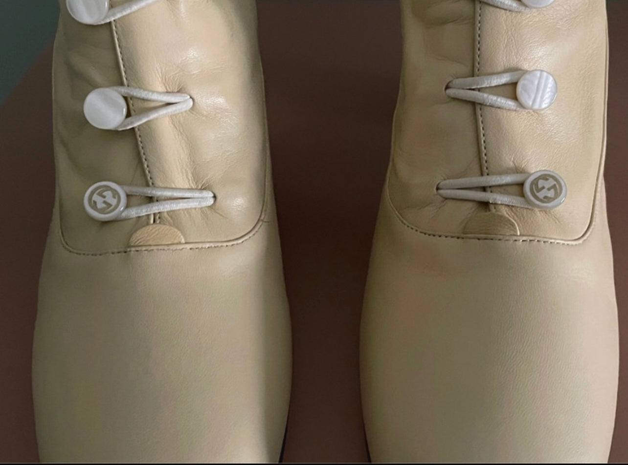 Gucci embroidered boots EU39