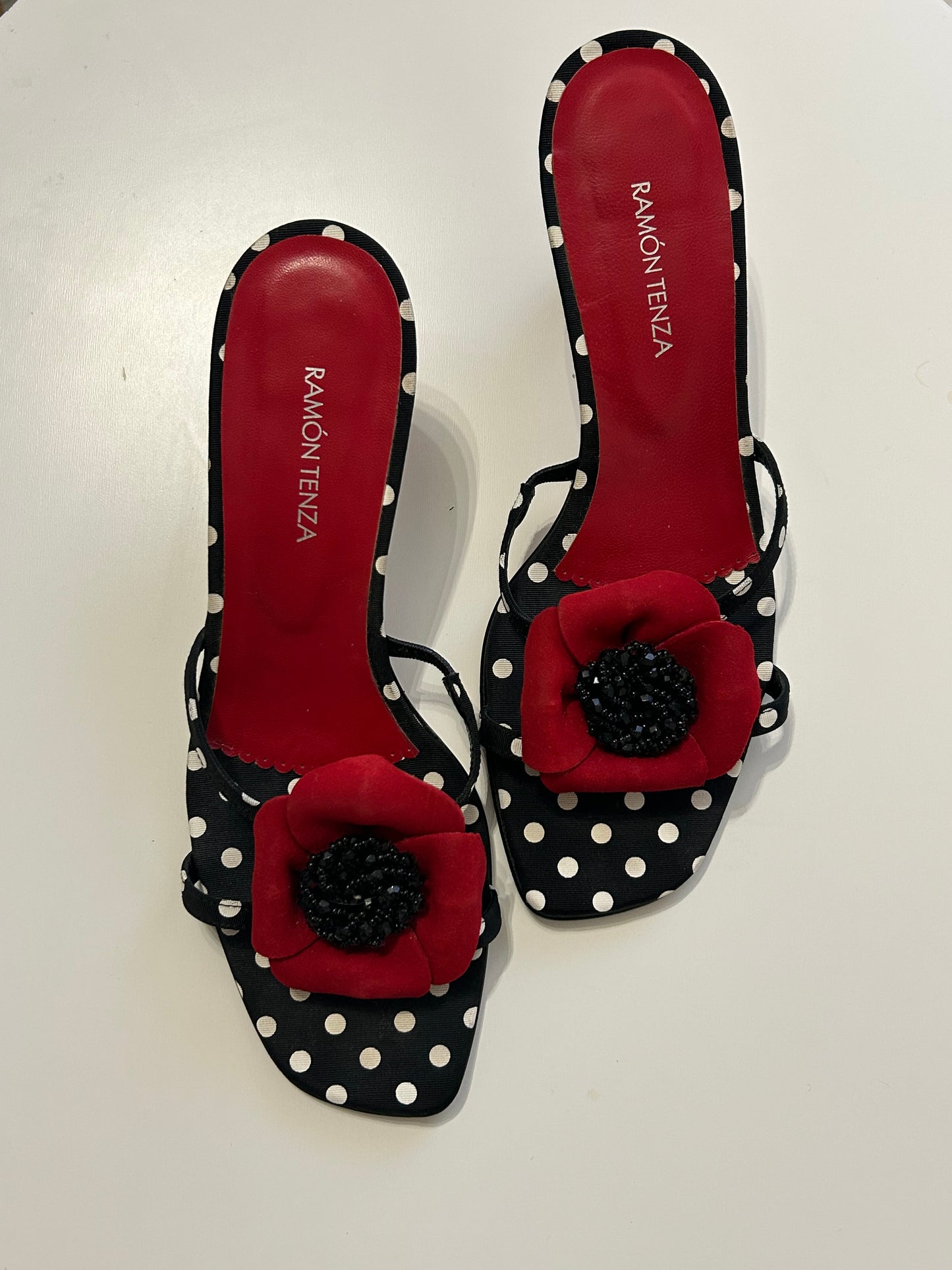 Ramón Tenza polka dots kitten heels EU39