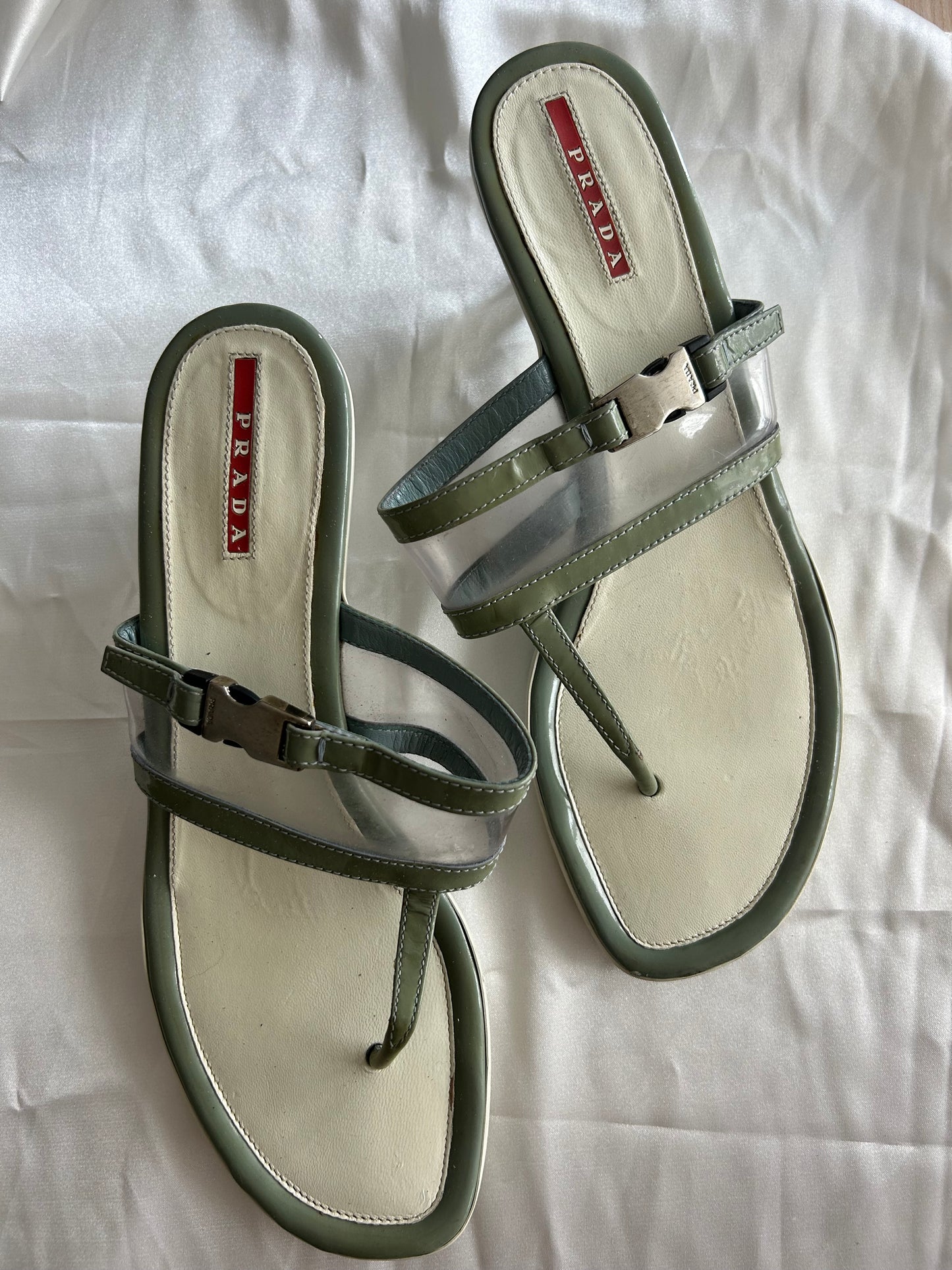 Prada thong EU40
