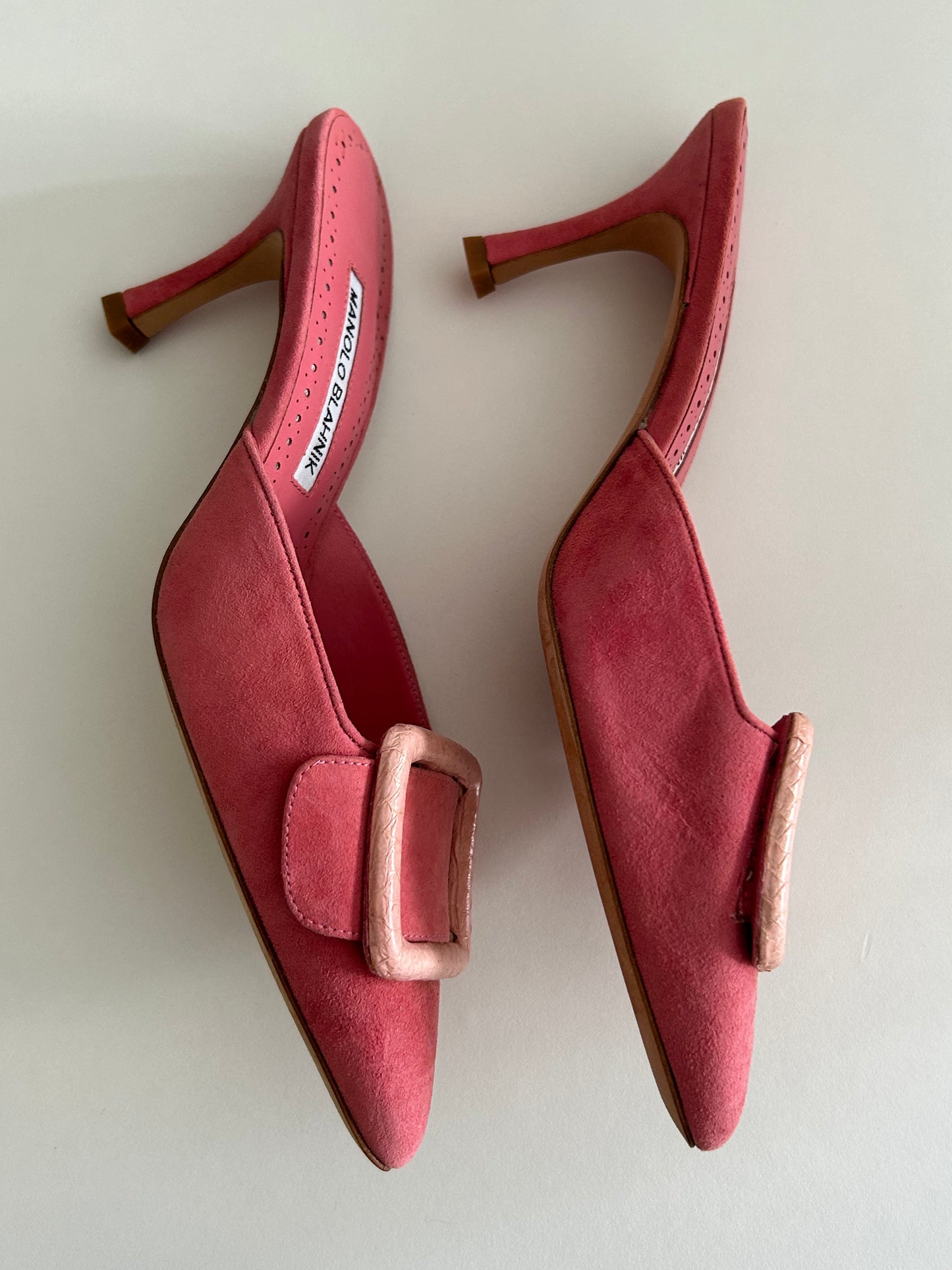 Manolo Blahnik suede mules EU37