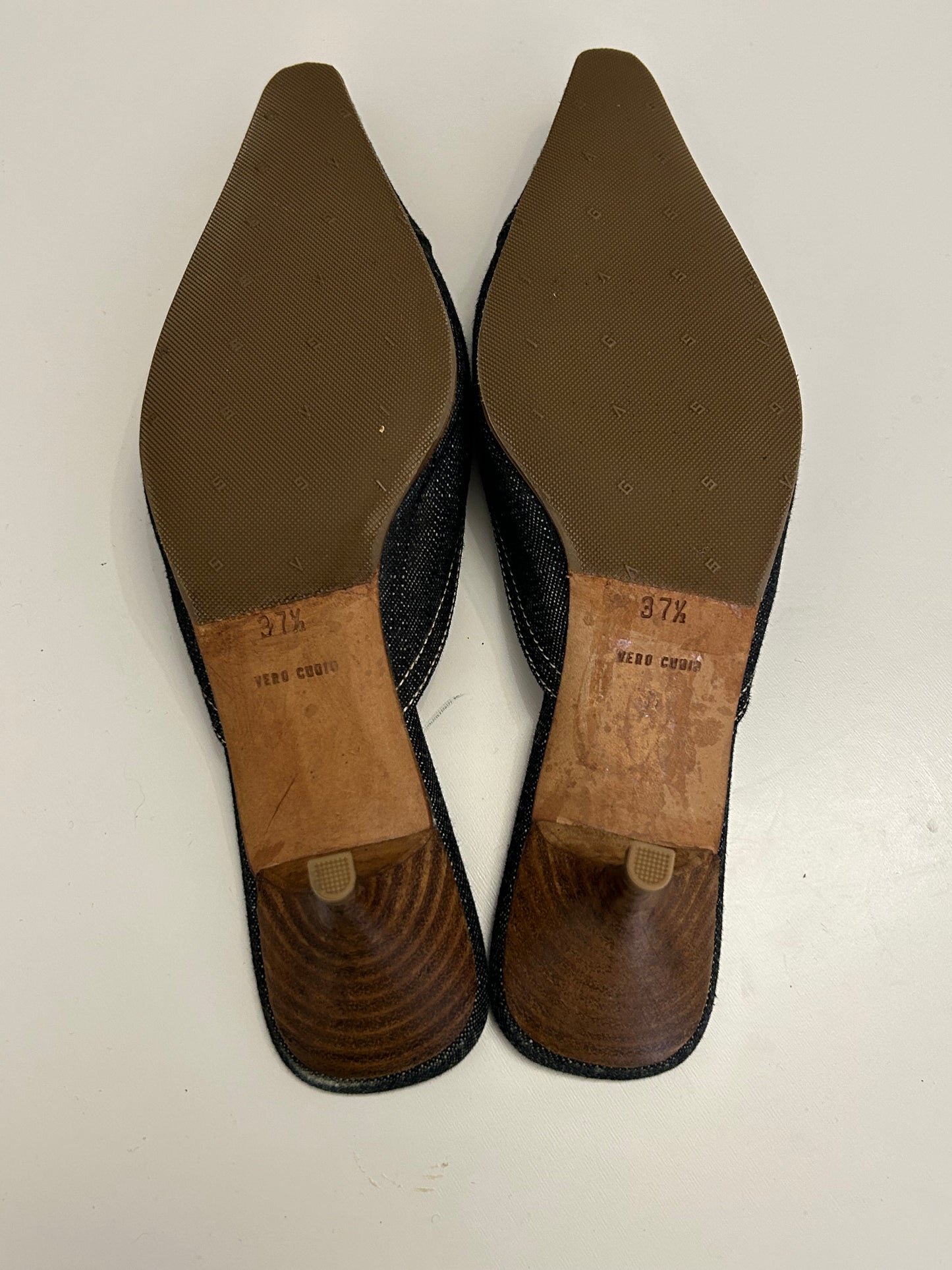 MiuMiu Denim kitten heels EU37.5