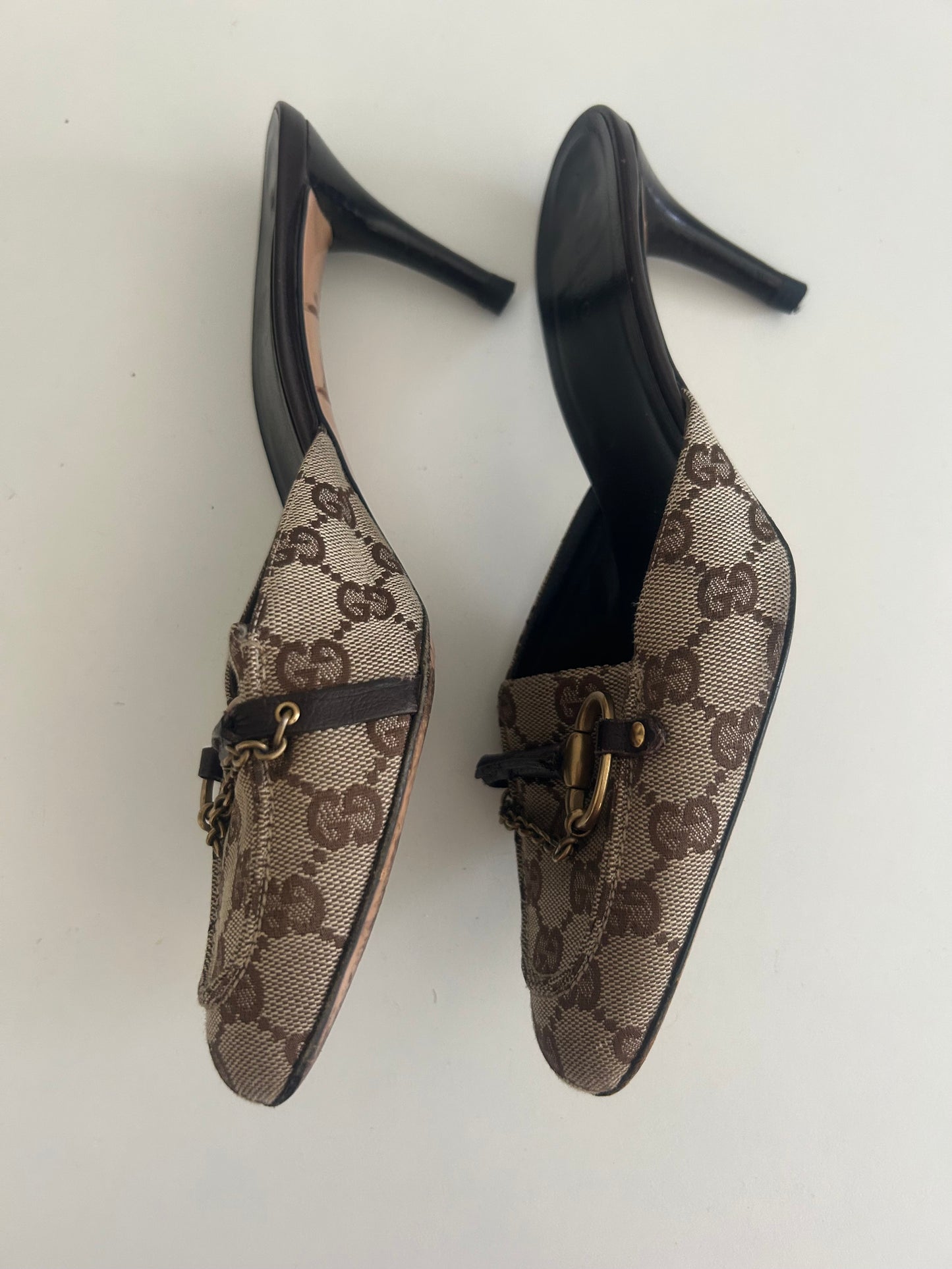 Gucci canvas monogram EU37.5