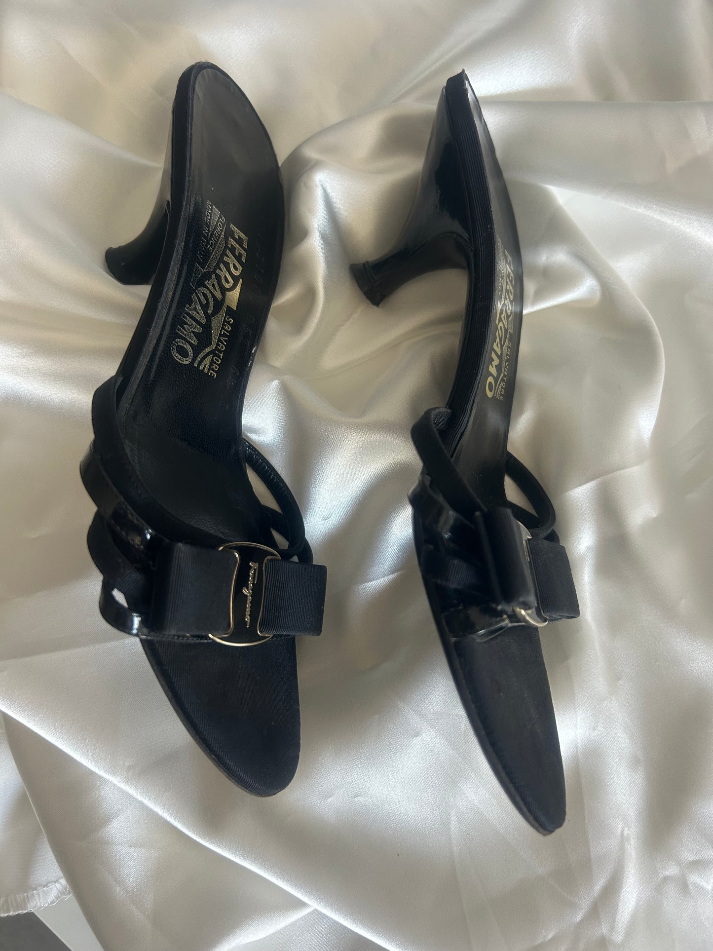 Salvatore Ferragamo kitten heels EU36.5