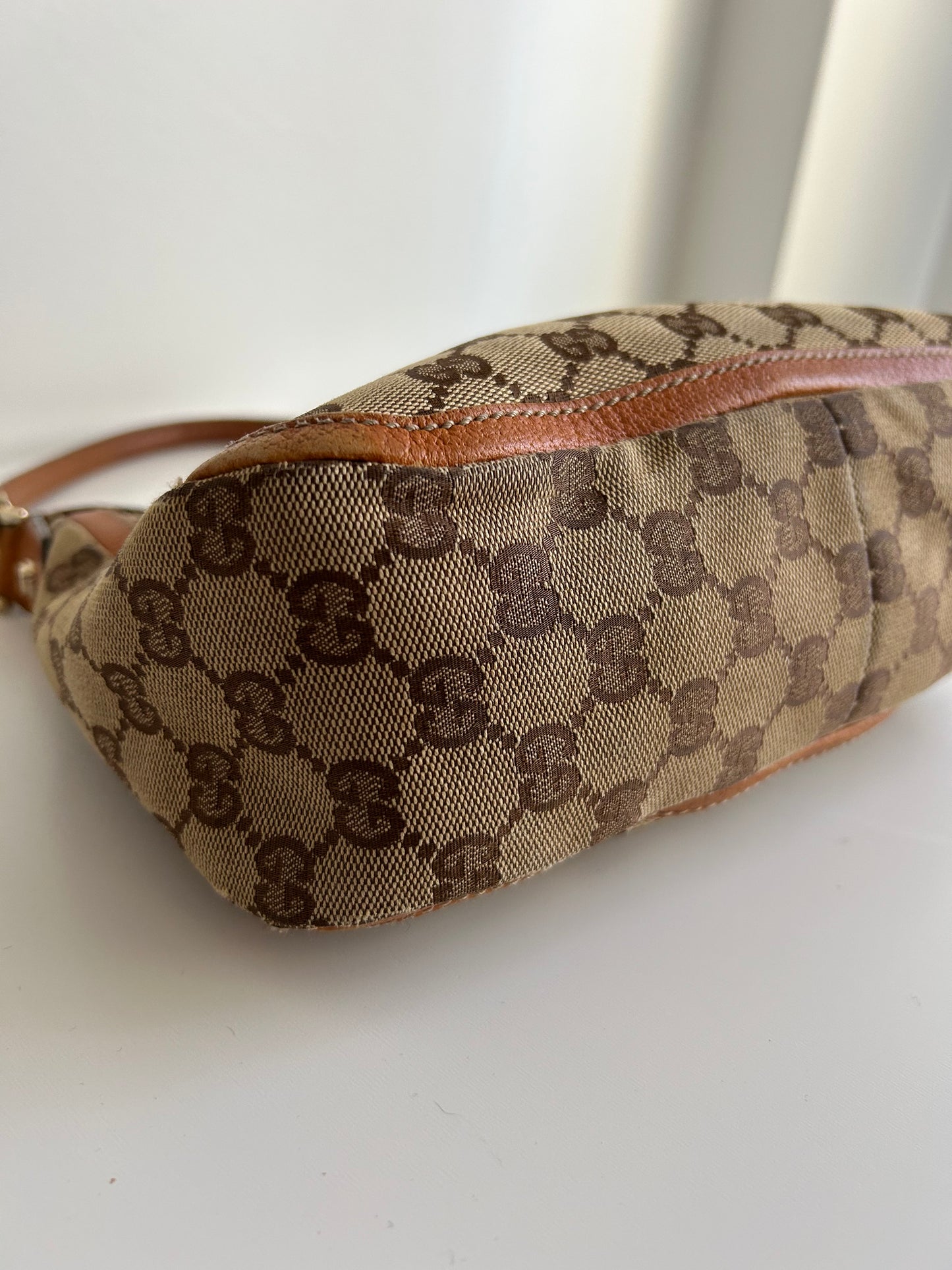 Gucci GG Canvas shoulder bag
