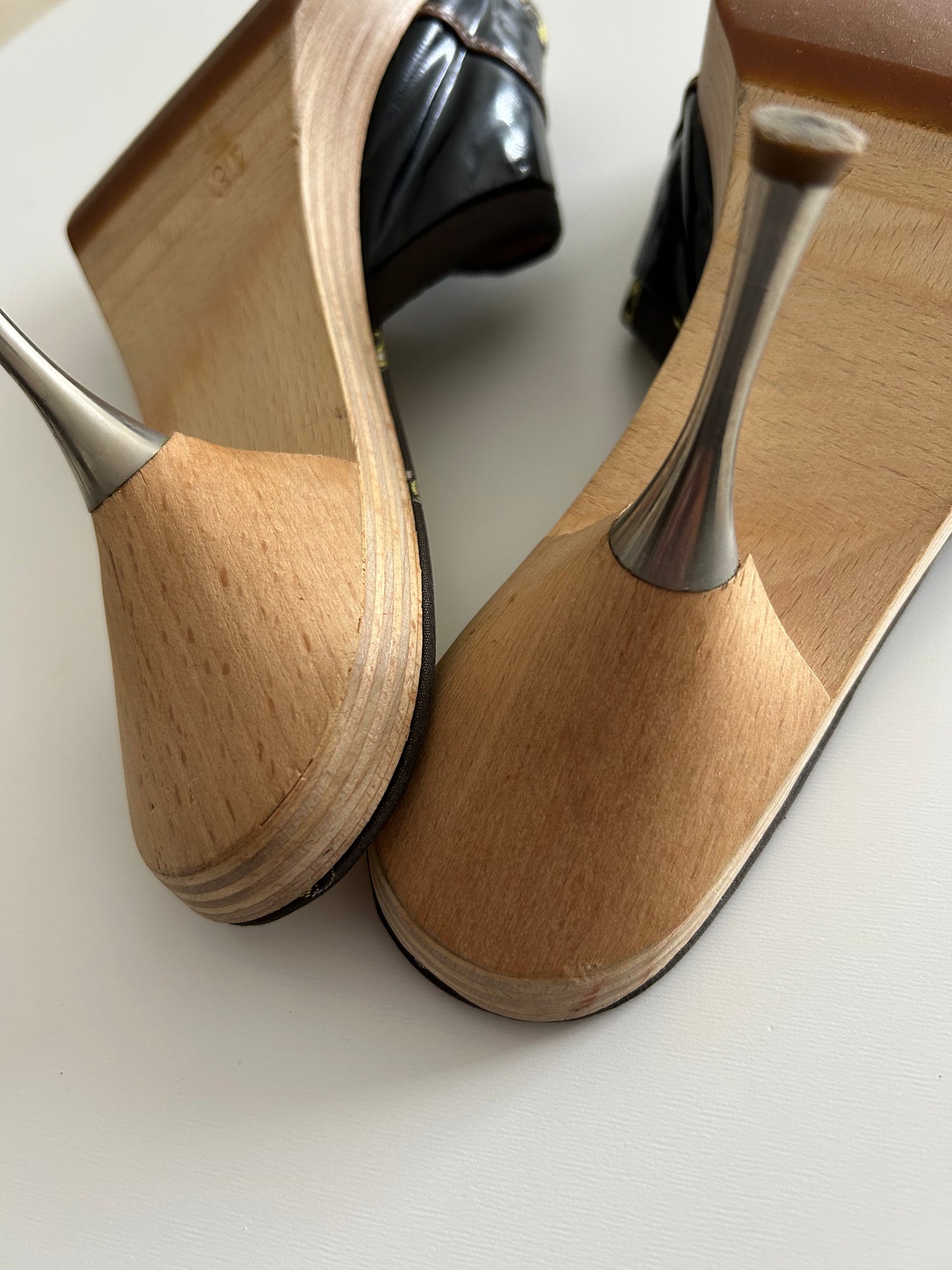 Prada oriental mules EU37