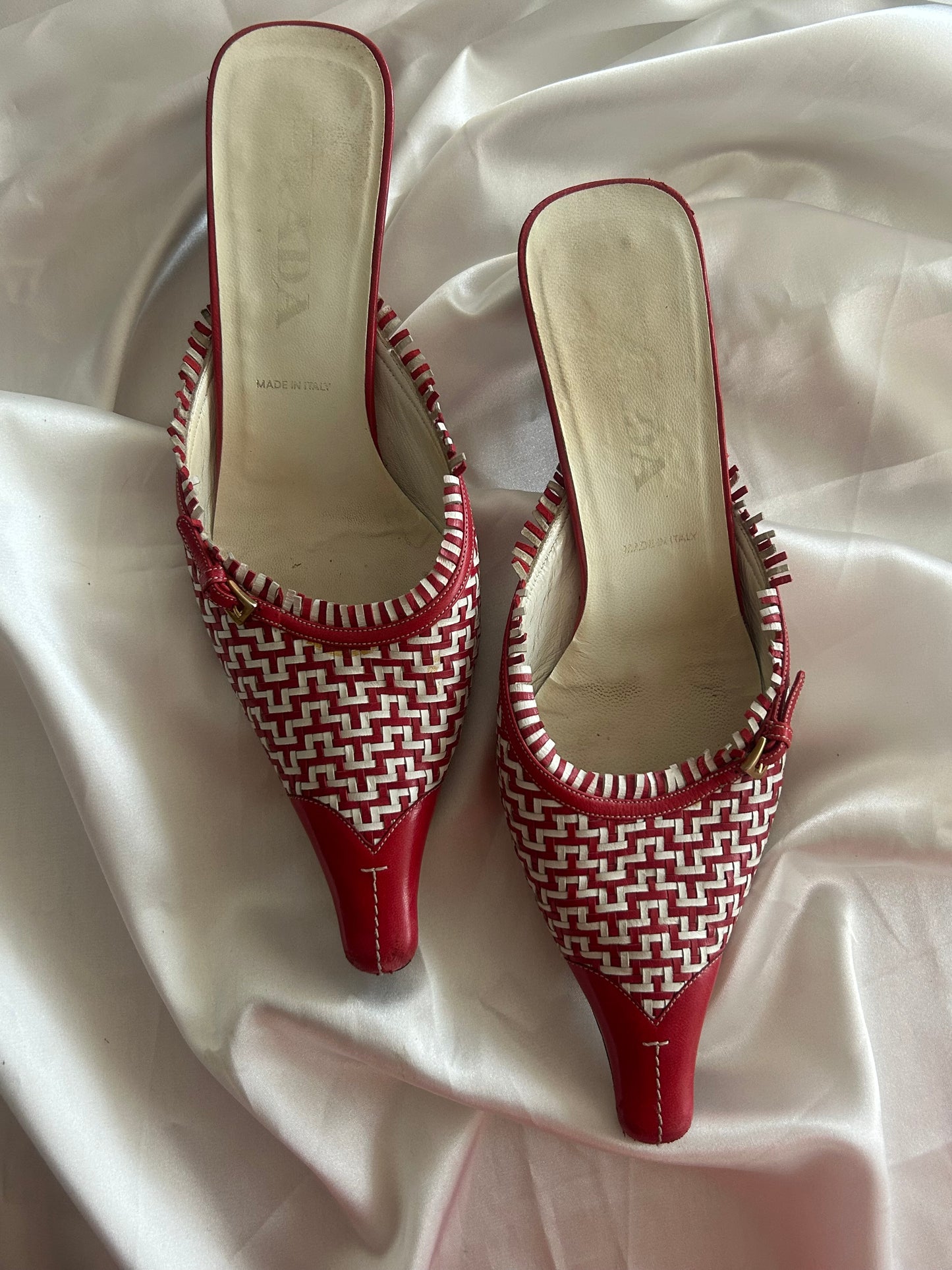 Prada kitten heels EU37.5