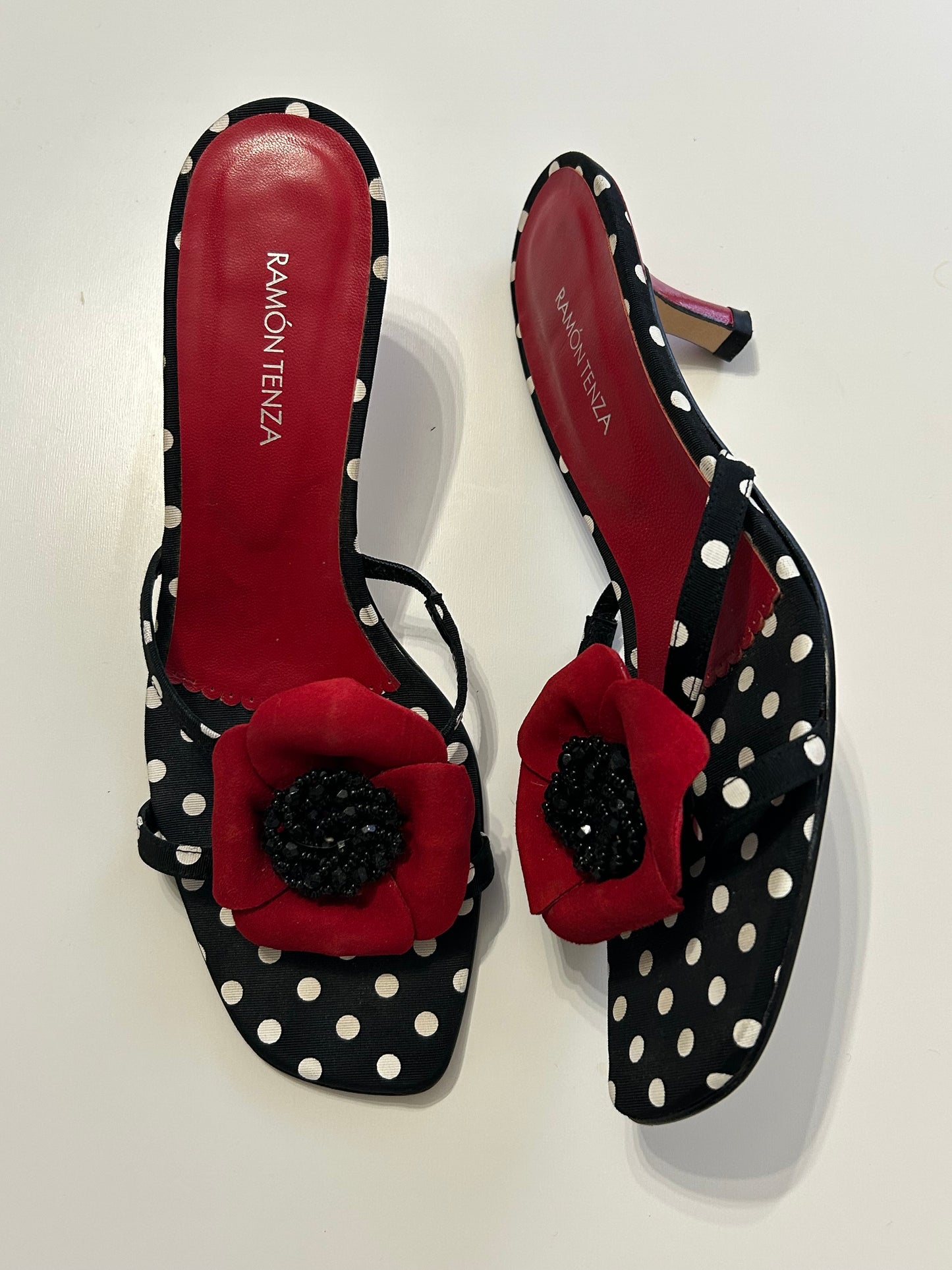 Ramón Tenza polka dots kitten heels EU39
