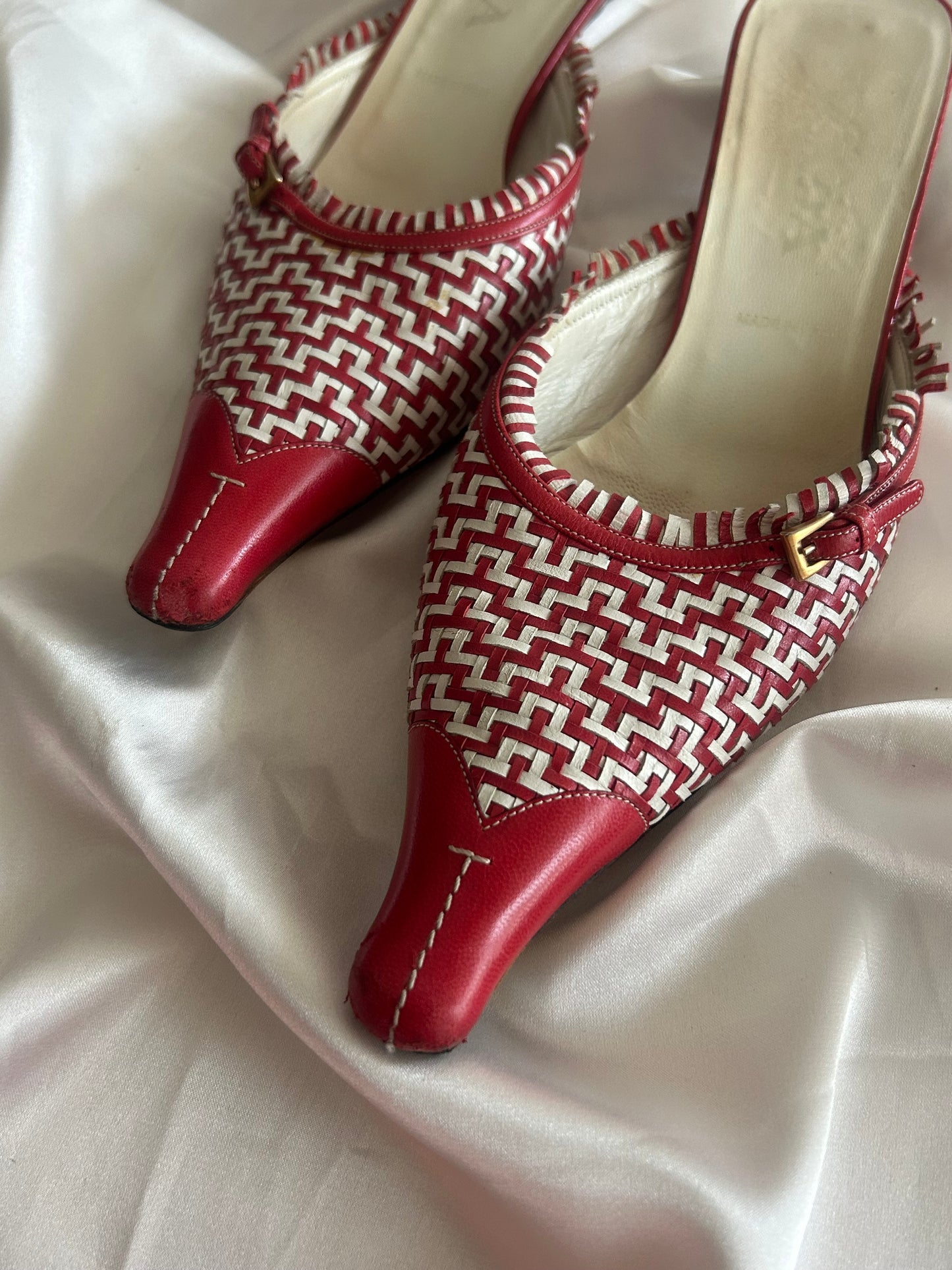 Prada kitten heels EU37.5