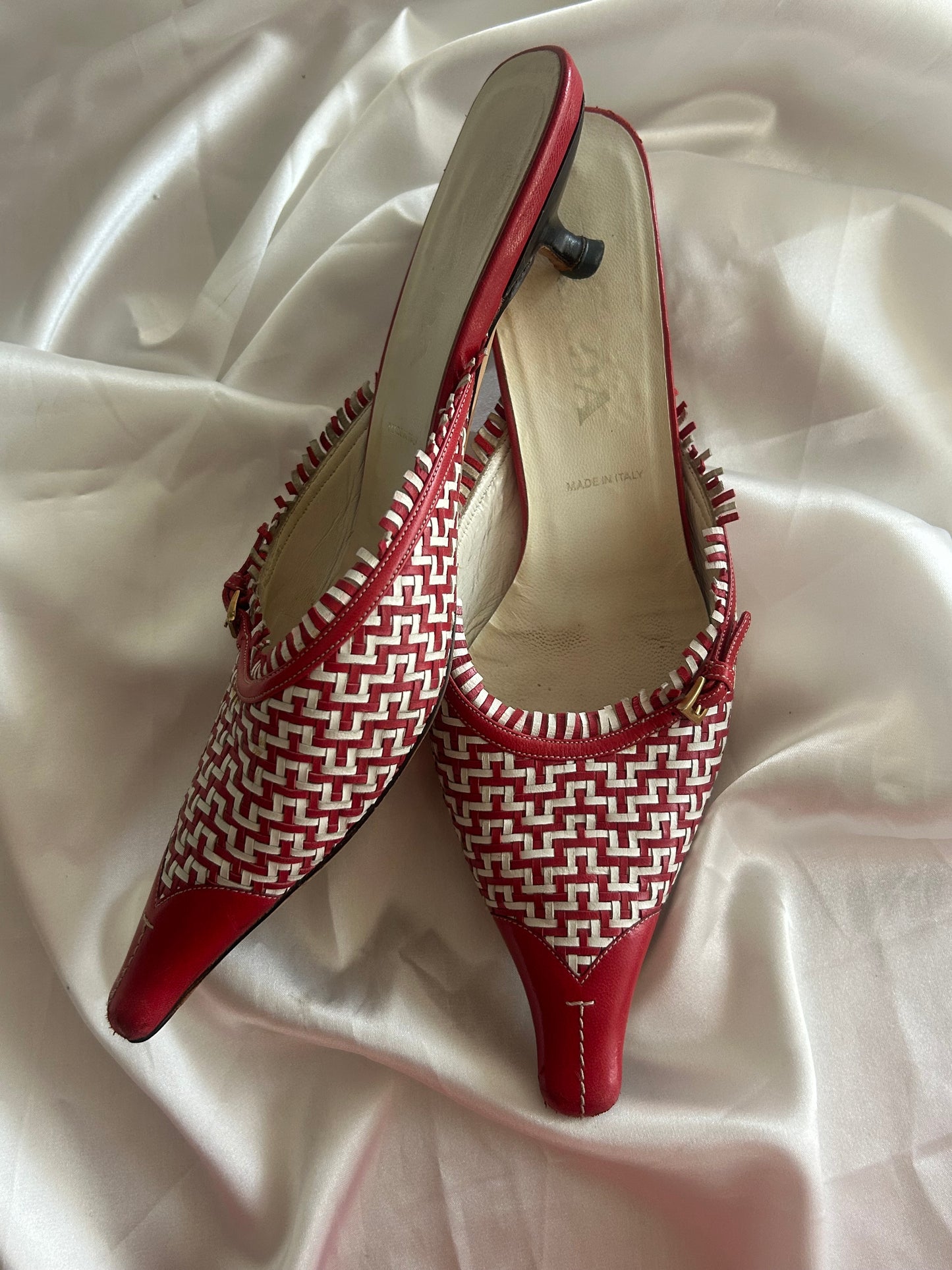 Prada kitten heels EU37.5