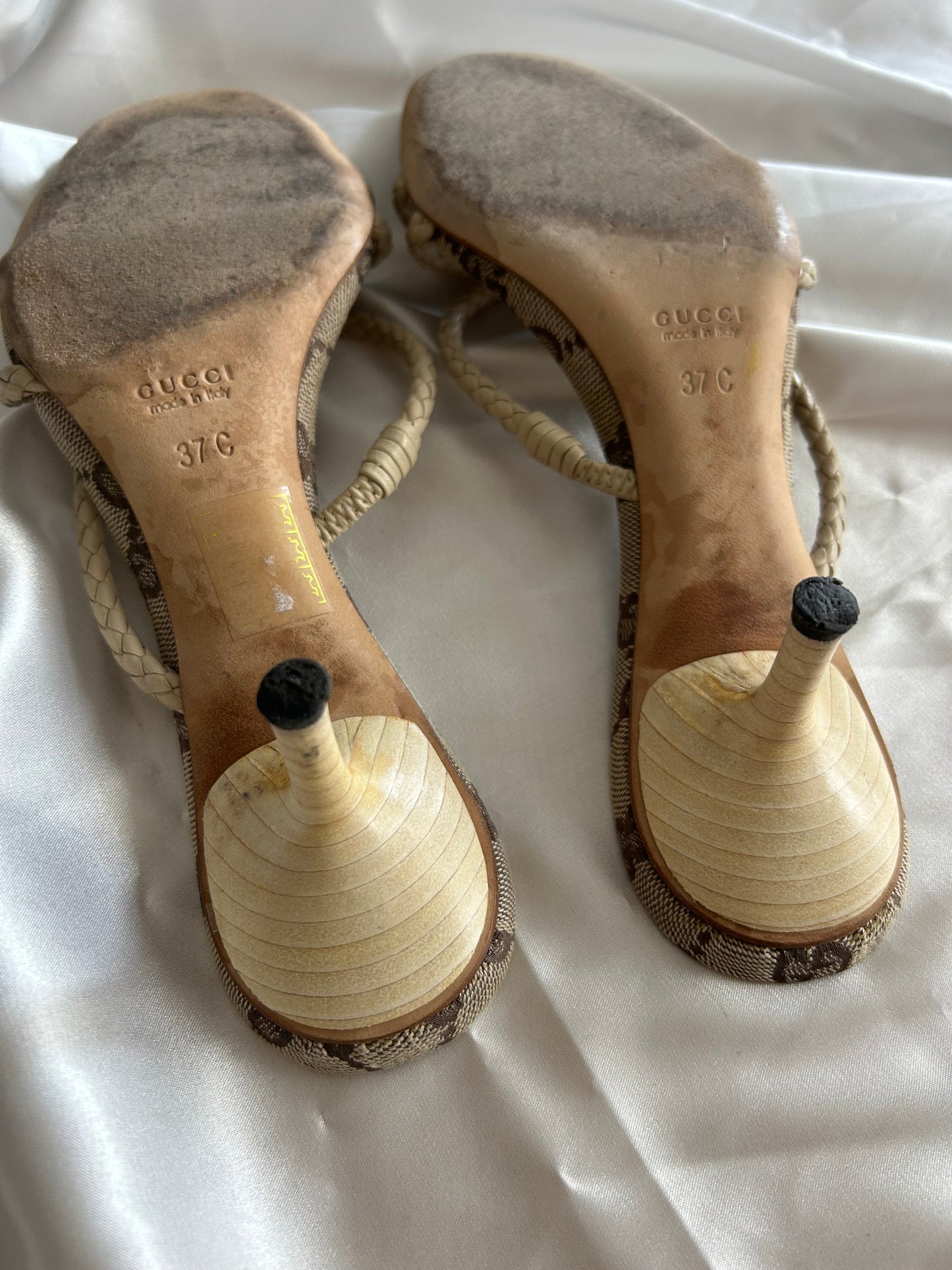 Gucci canvas sandals EU37