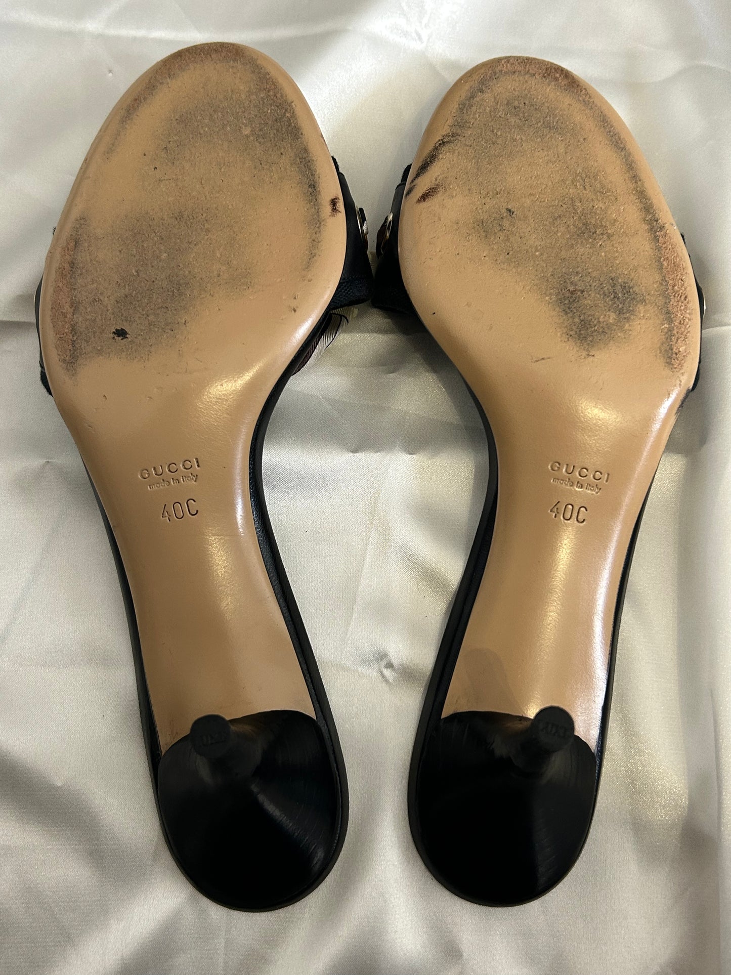 Gucci scarf weave kitten heels 40EU