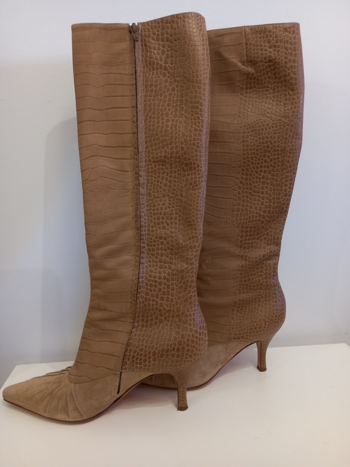 Salvatore Ferragamo Boots EU39.5