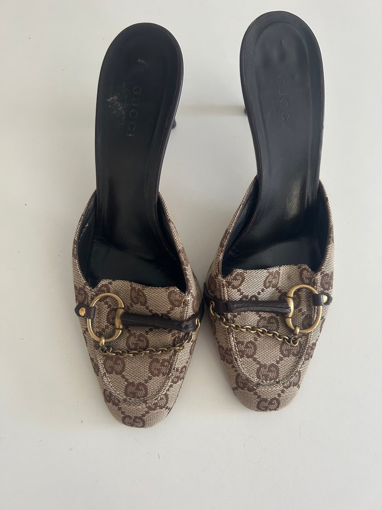 Gucci canvas monogram EU37.5