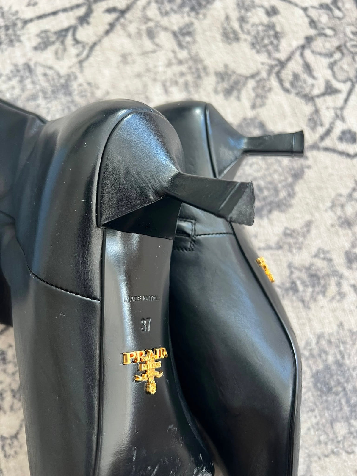 Prada boots EU37