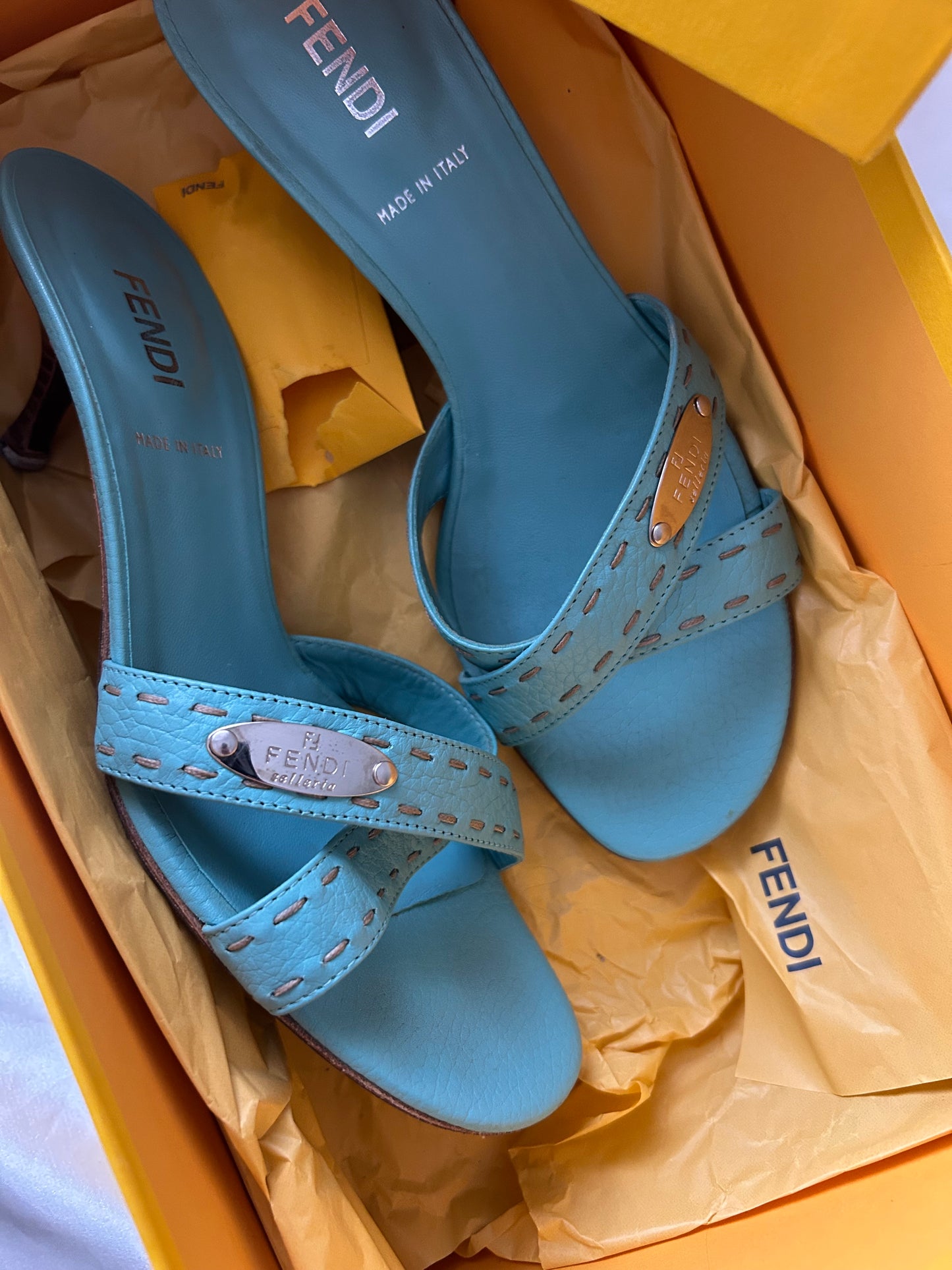 Fendi selleria kitten heels EU37