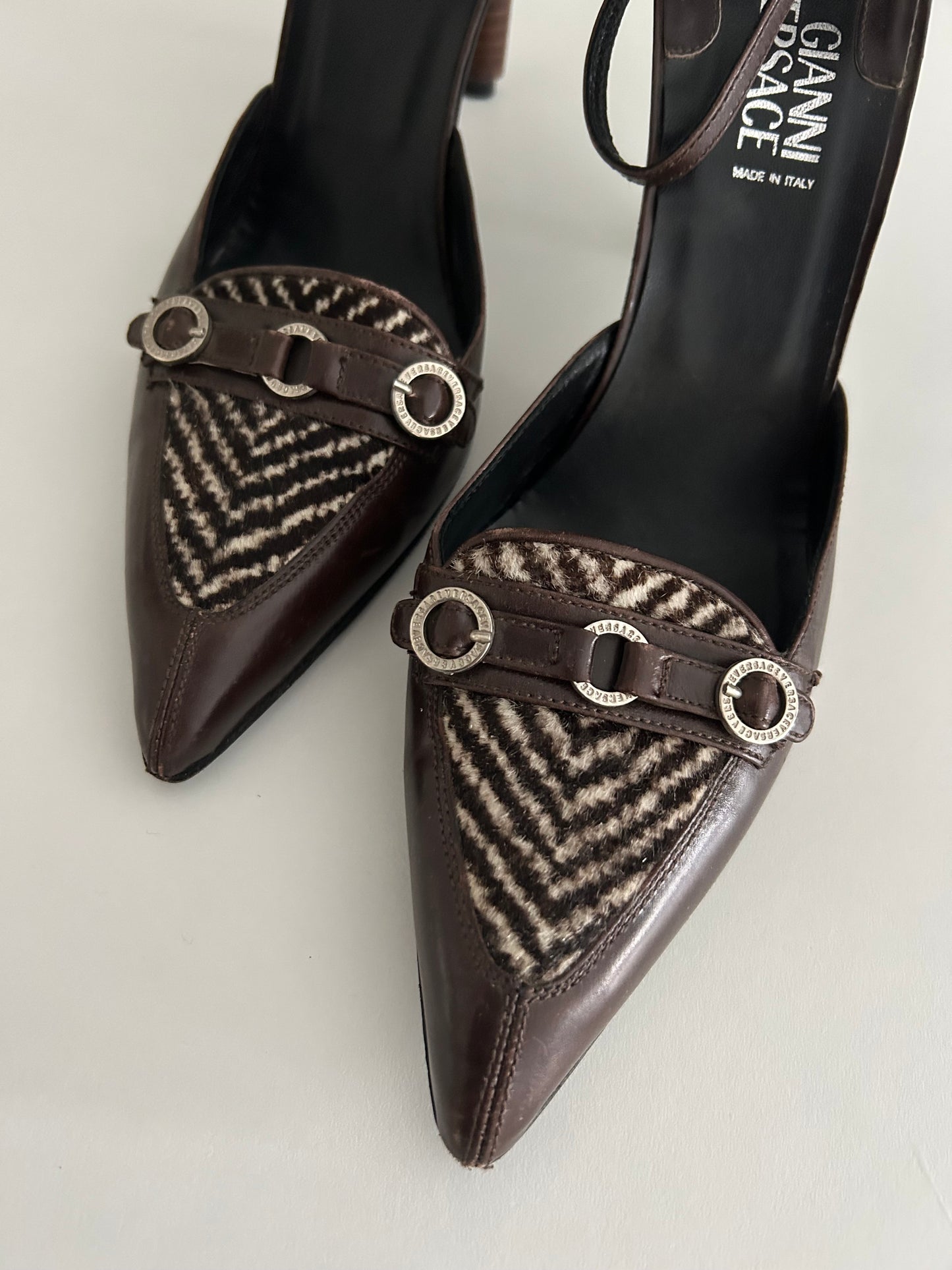 Versace animalier heels EU39