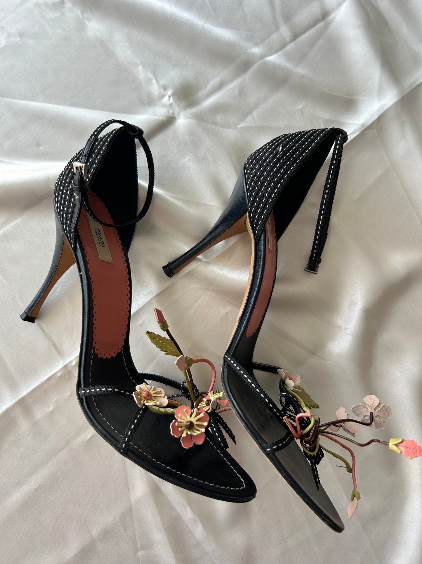 Prada bouquet sandals EU40
