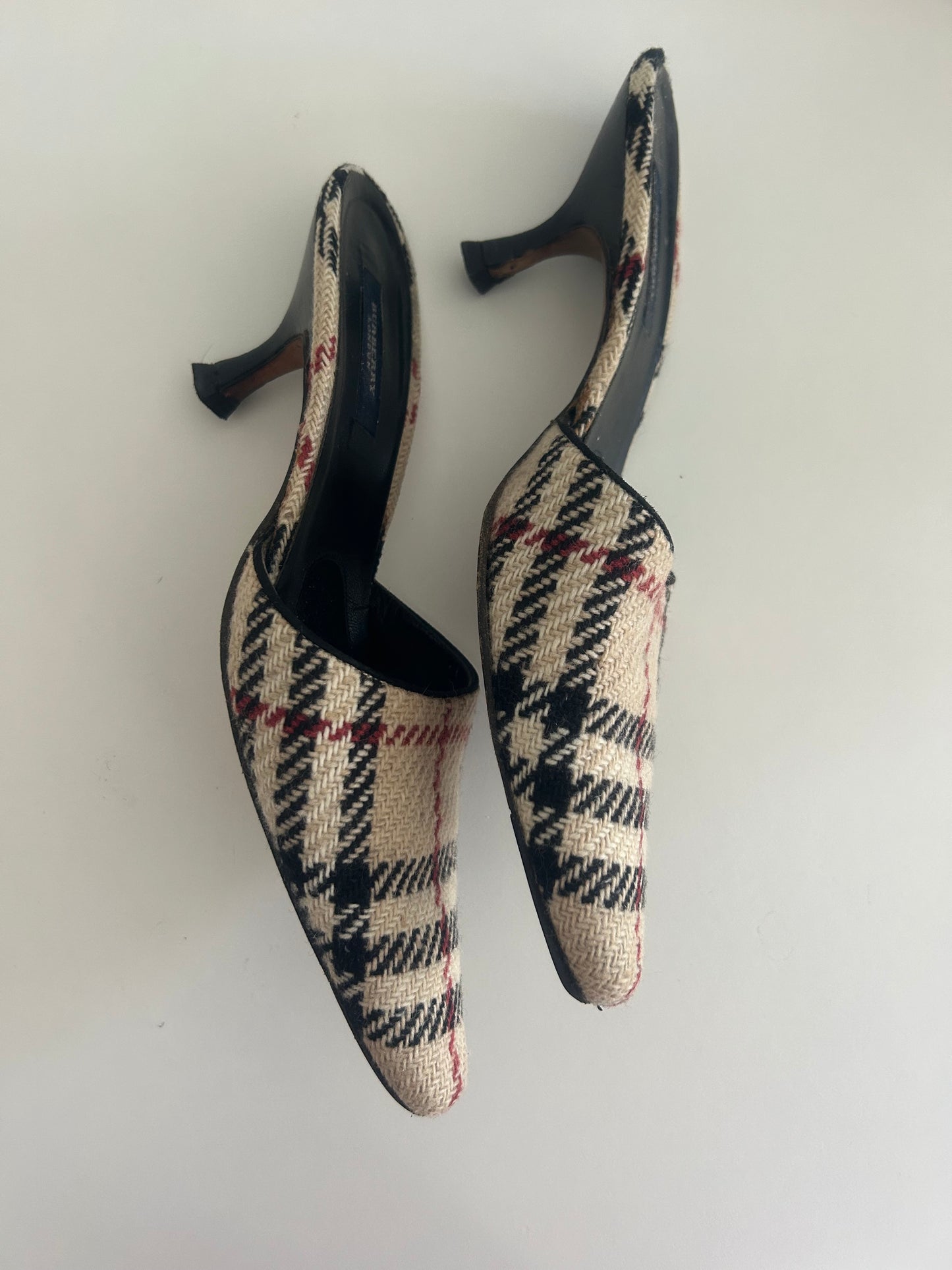 Burberry wool mules EU39