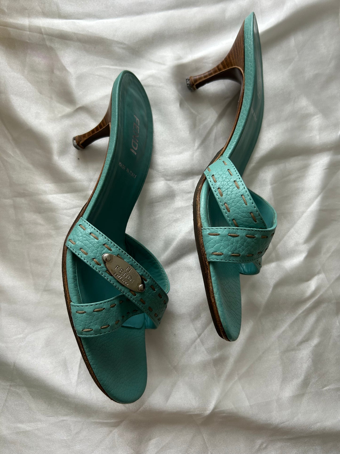 Fendi selleria kitten heels EU37