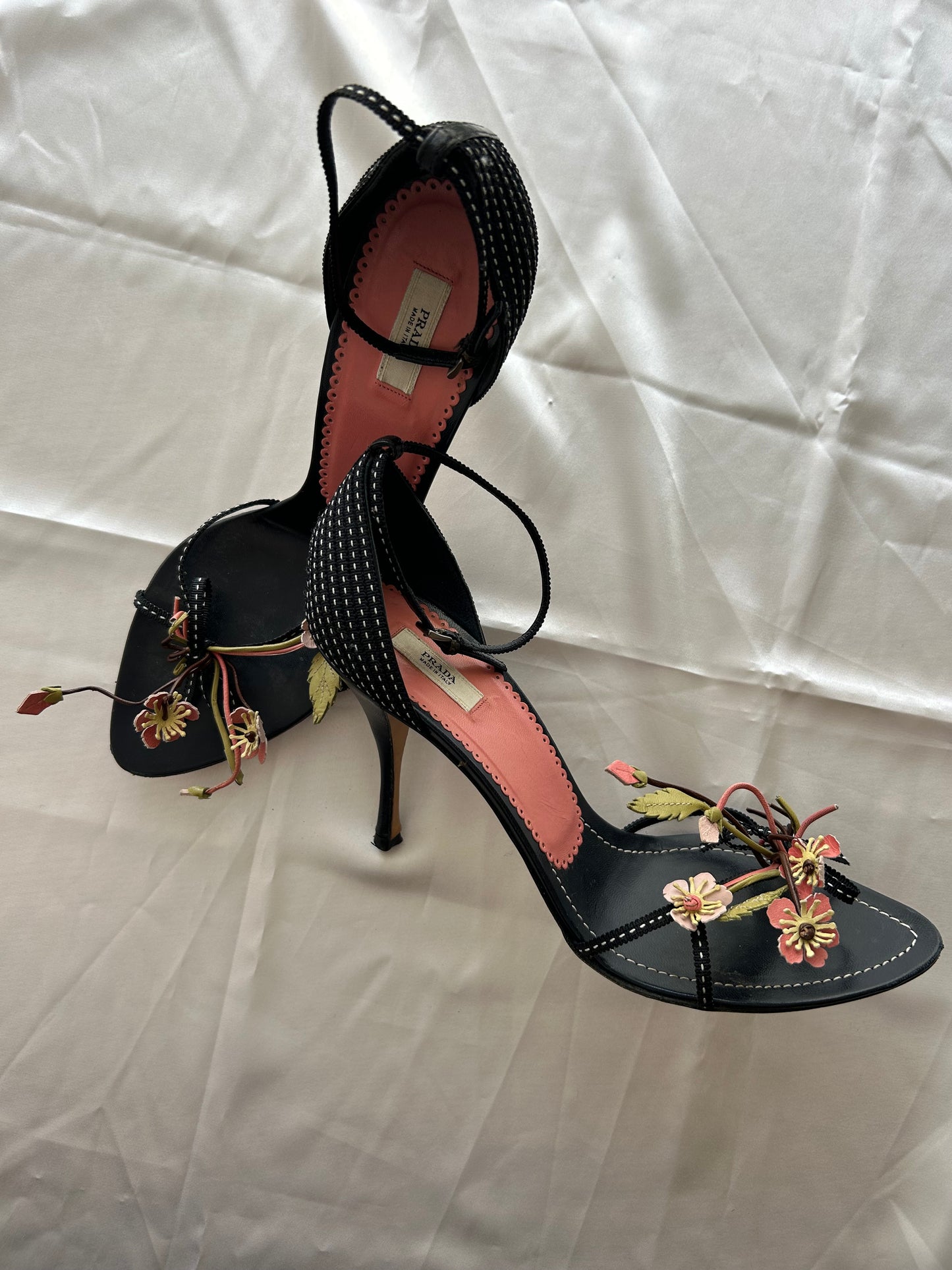 Prada bouquet sandals EU40