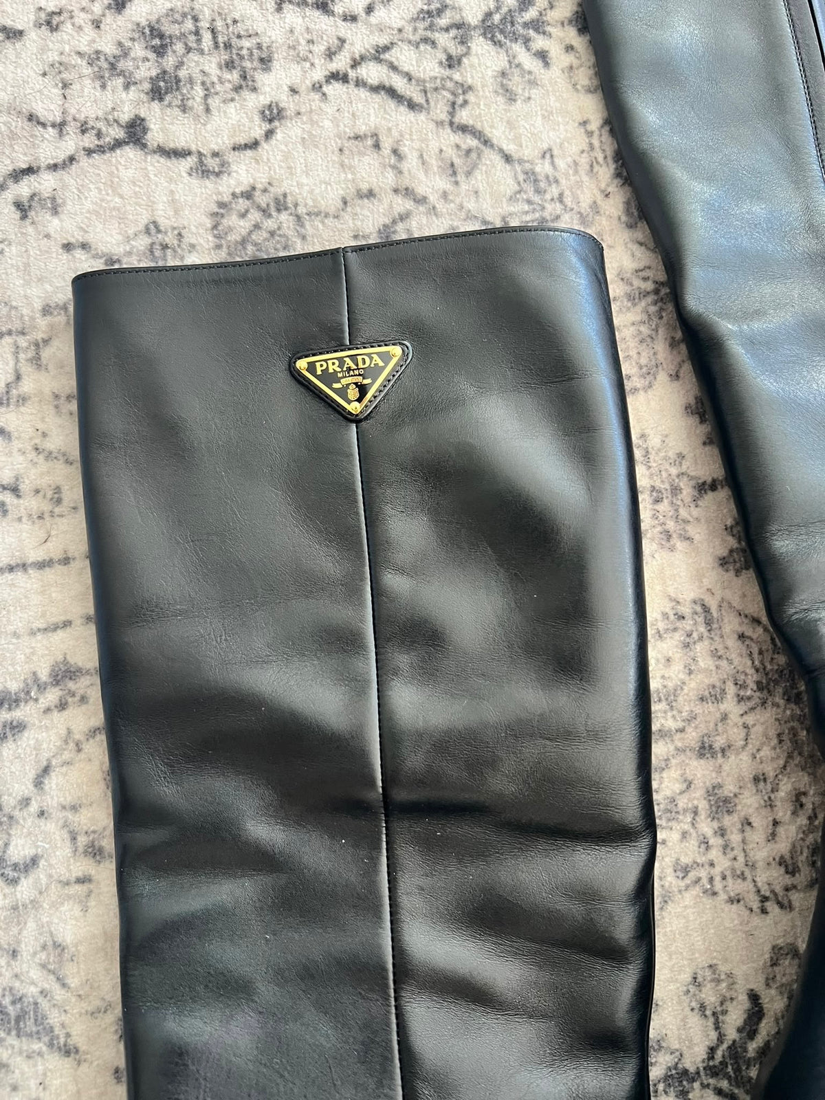 Prada boots EU37