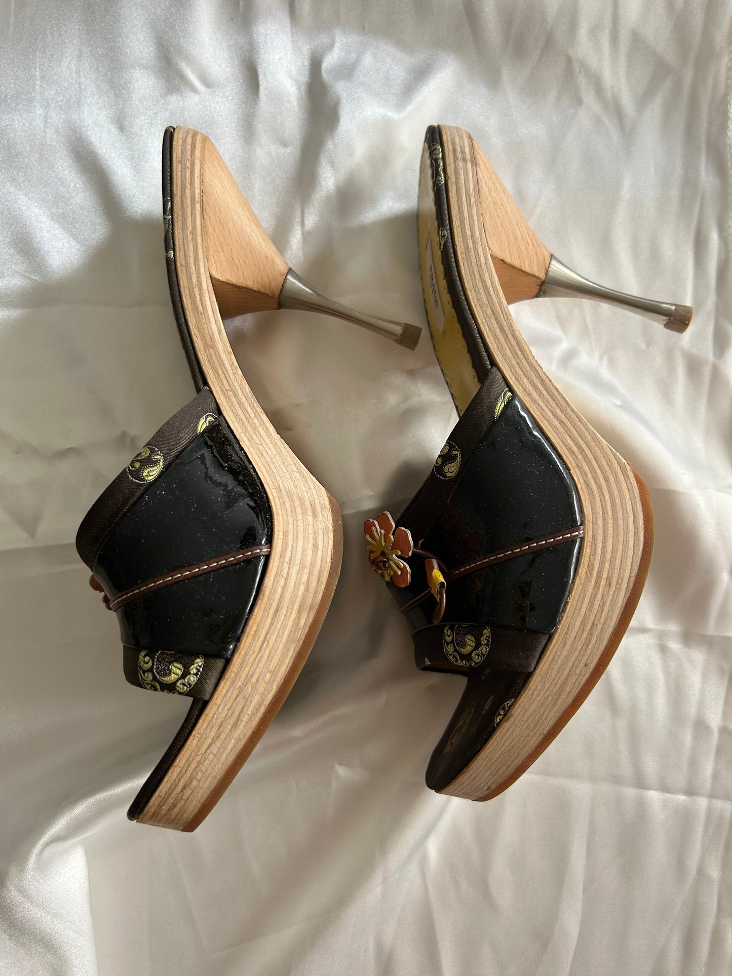 Prada floral wood mules EU38.5