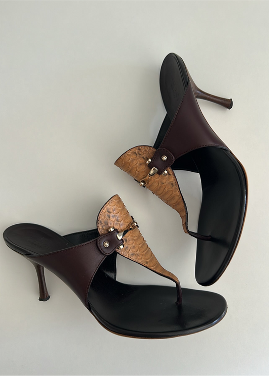 Gucci leather thong sandals EU39