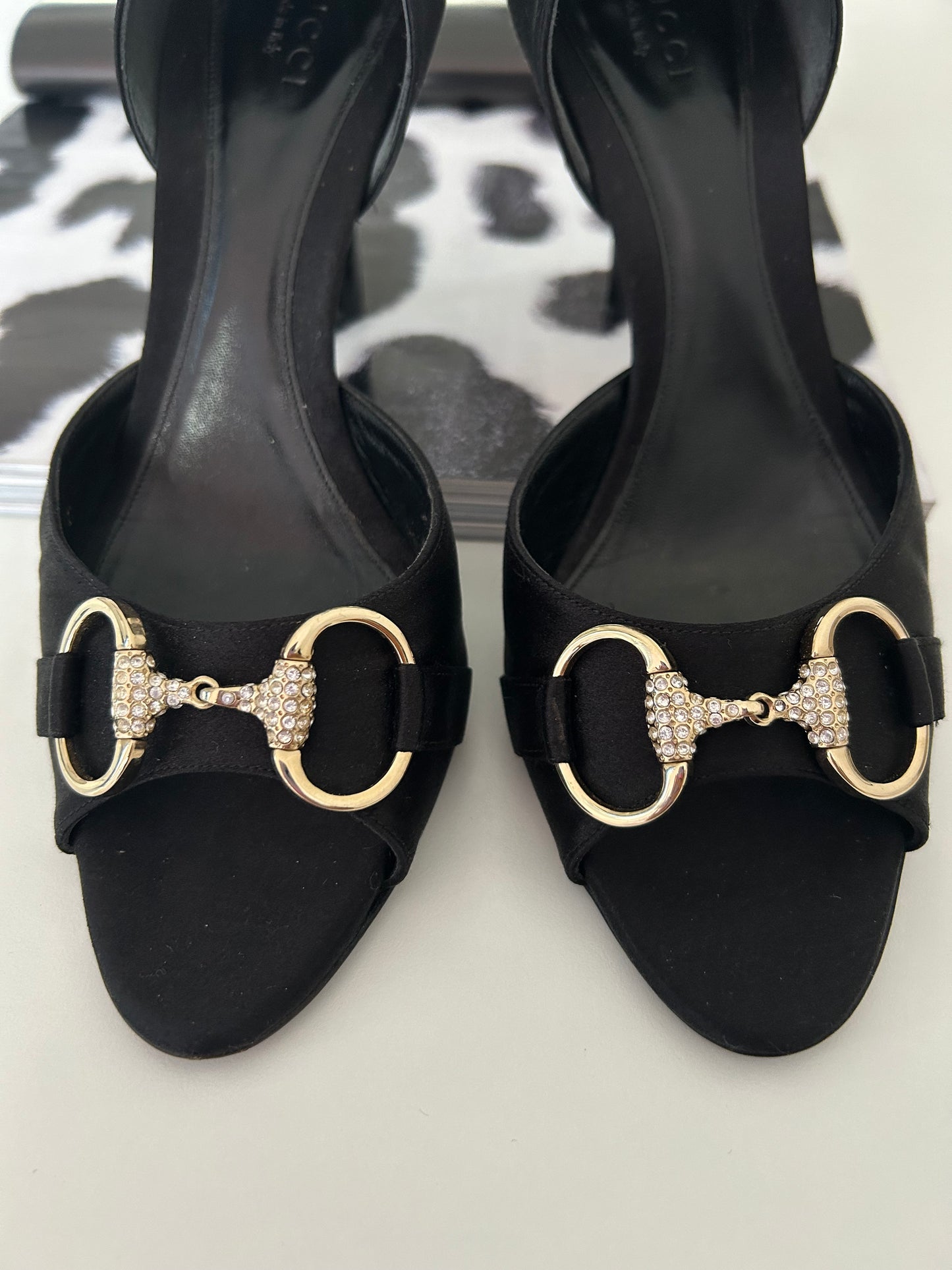 Gucci satin pumps EU36