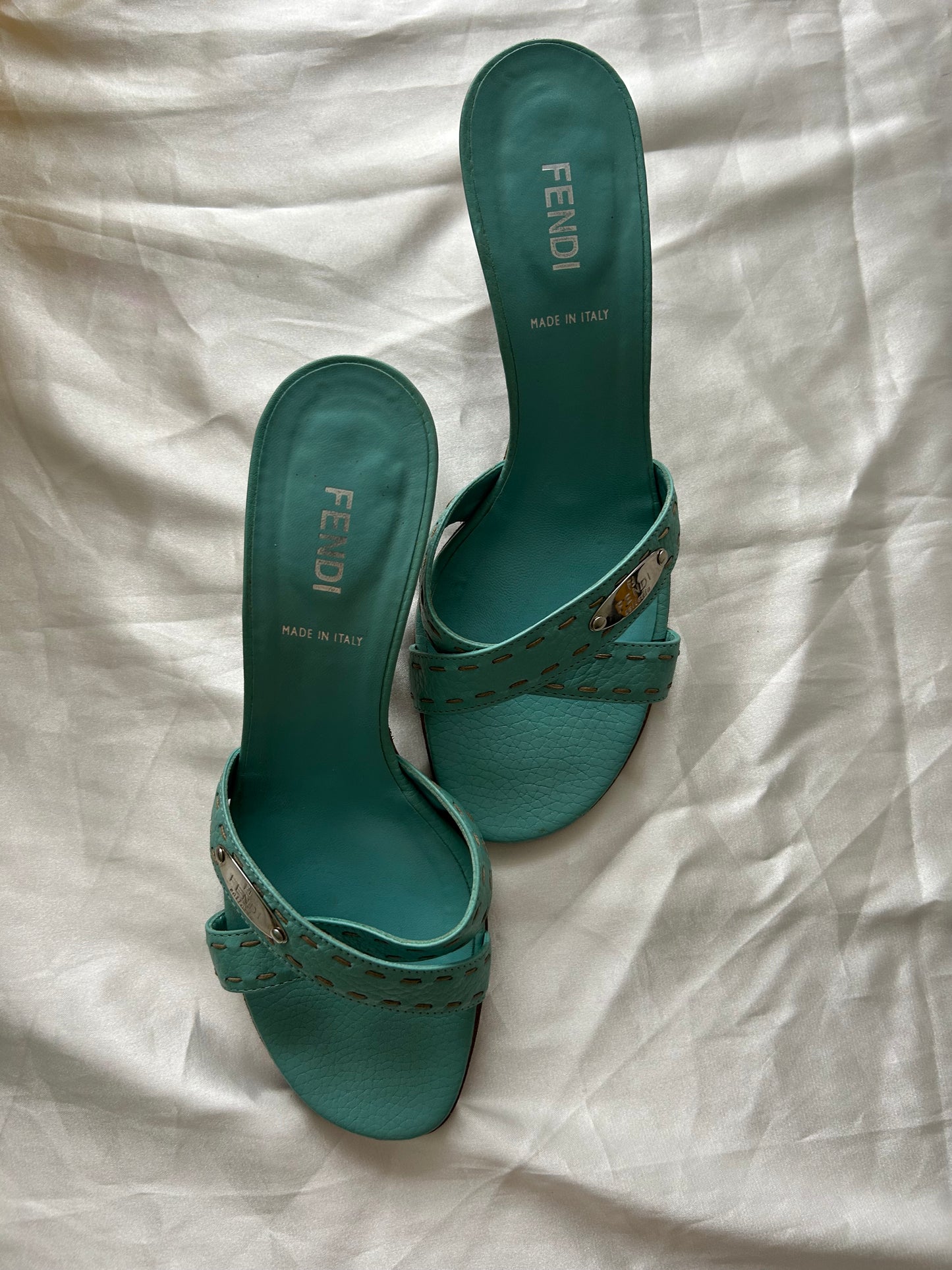 Fendi selleria kitten heels EU37