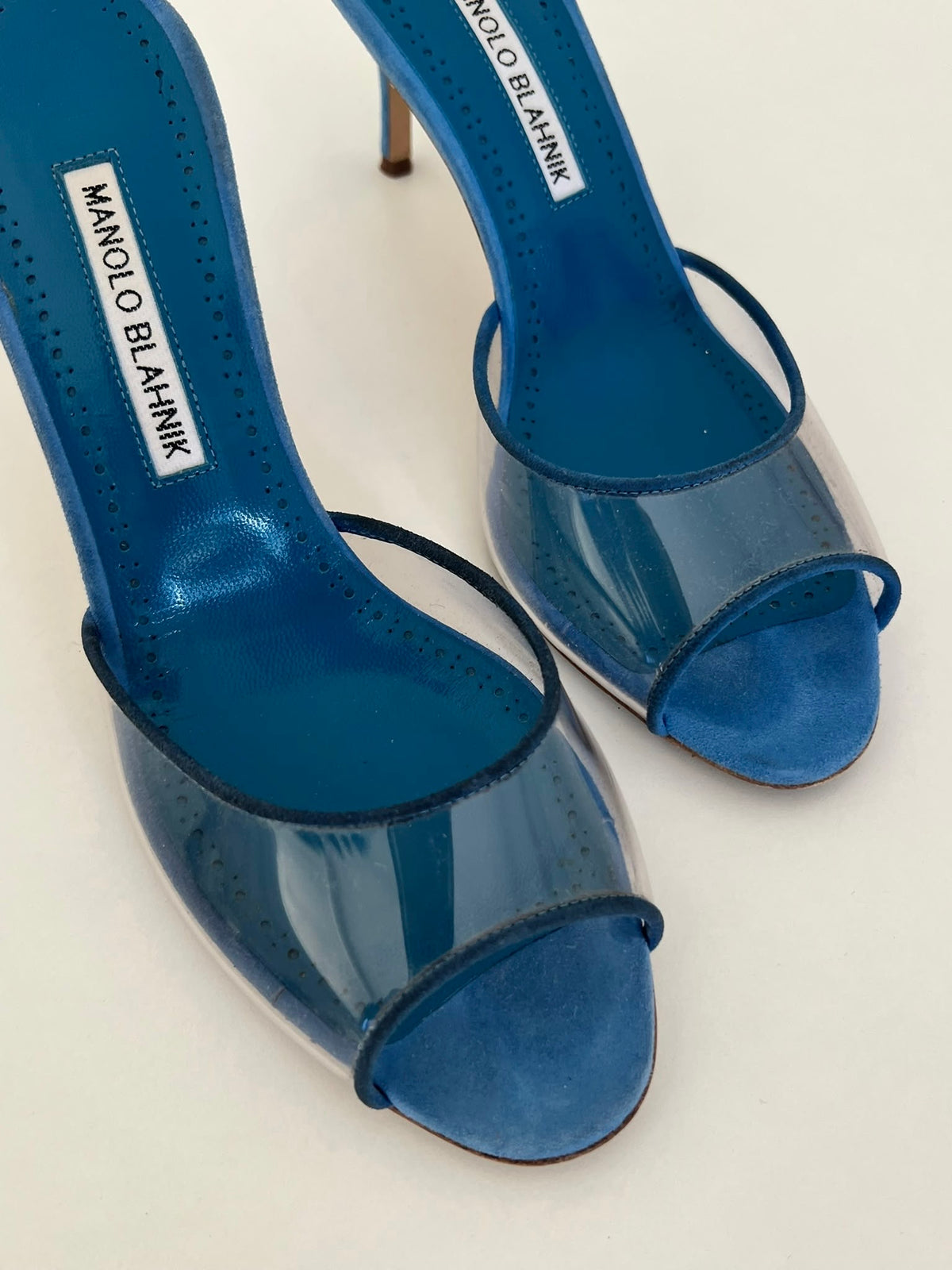 Manolo Blahnik suede mules EU37