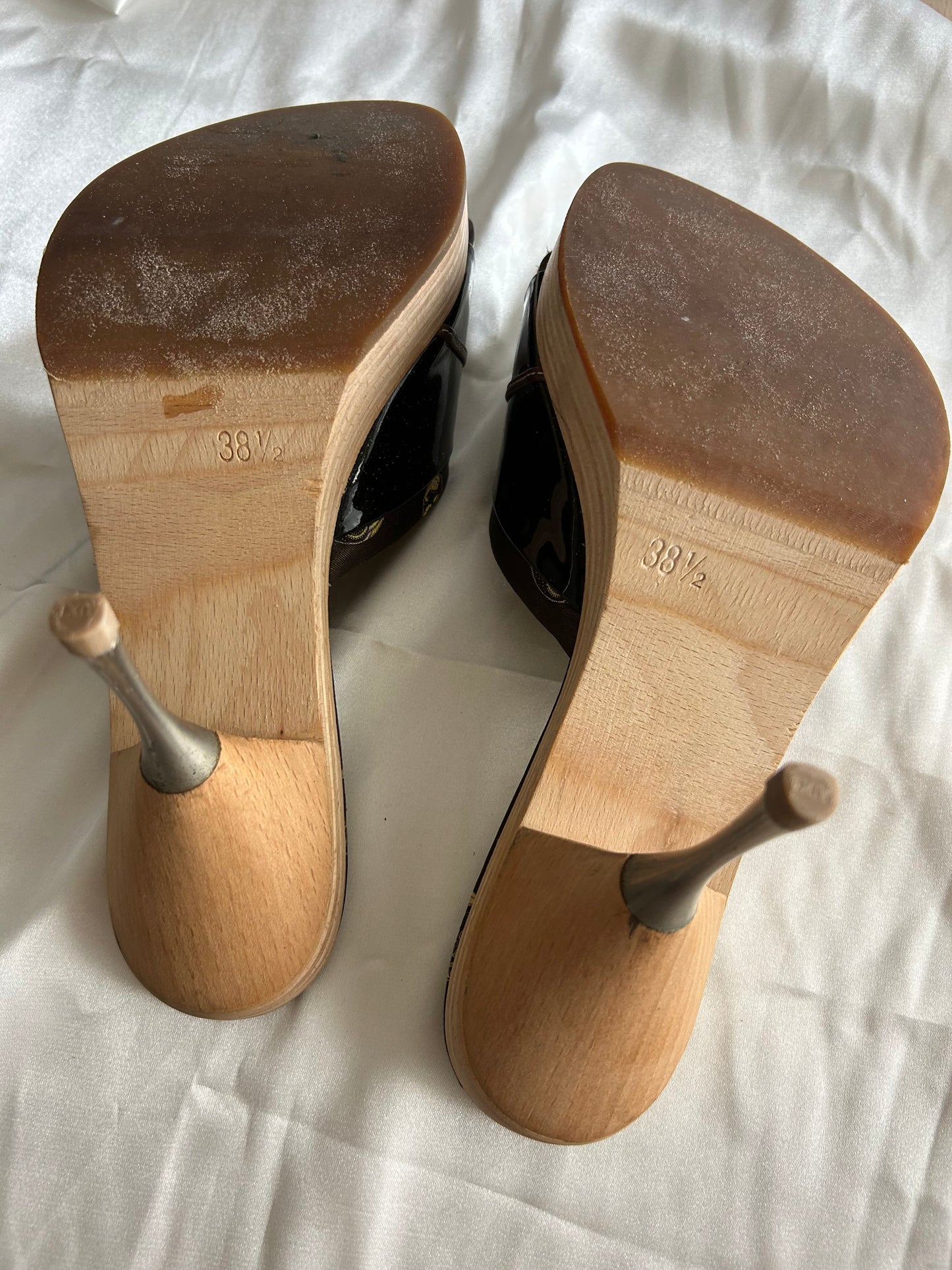 Prada floral wood mules EU38.5