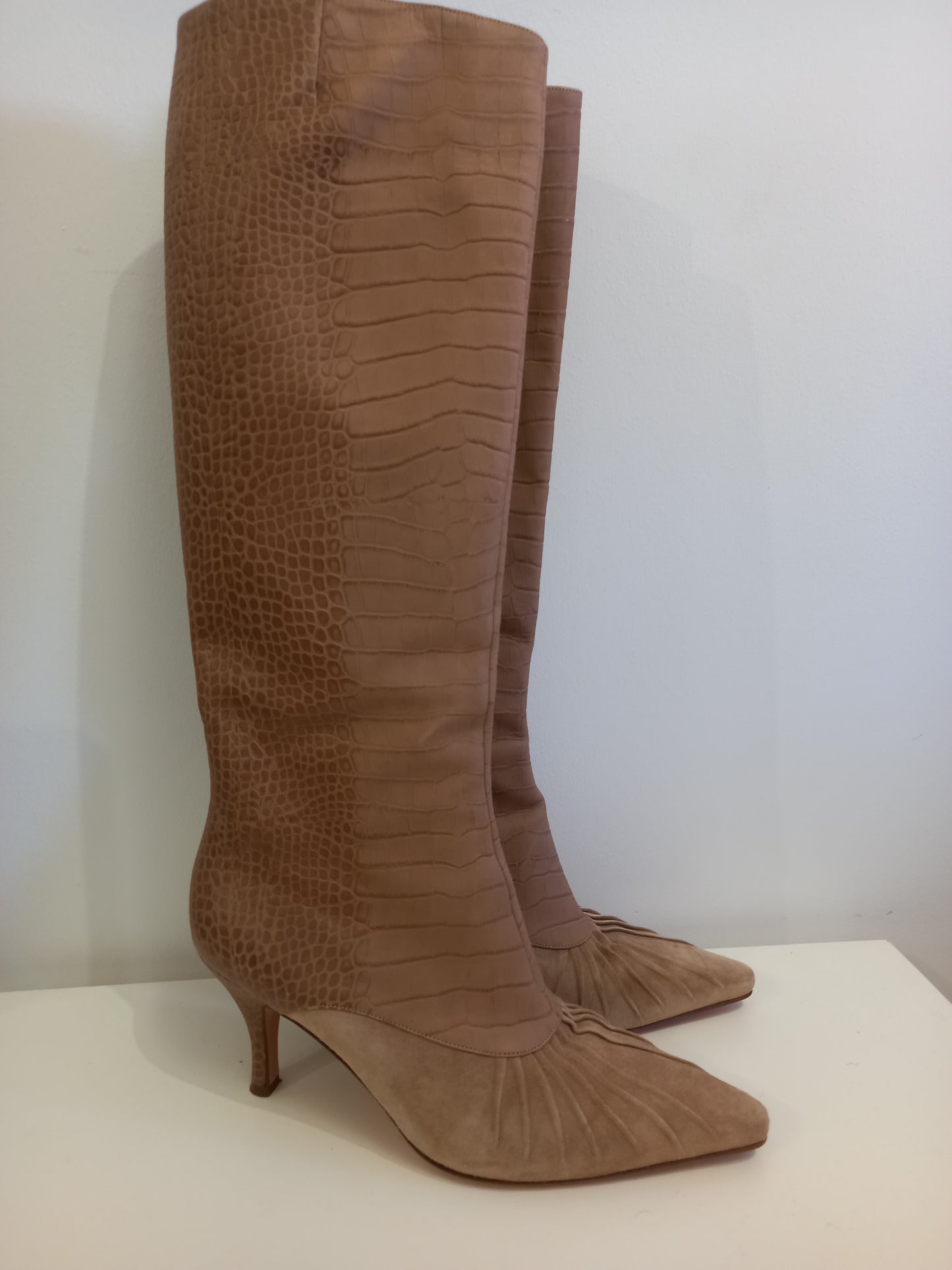 Salvatore Ferragamo Boots EU39.5